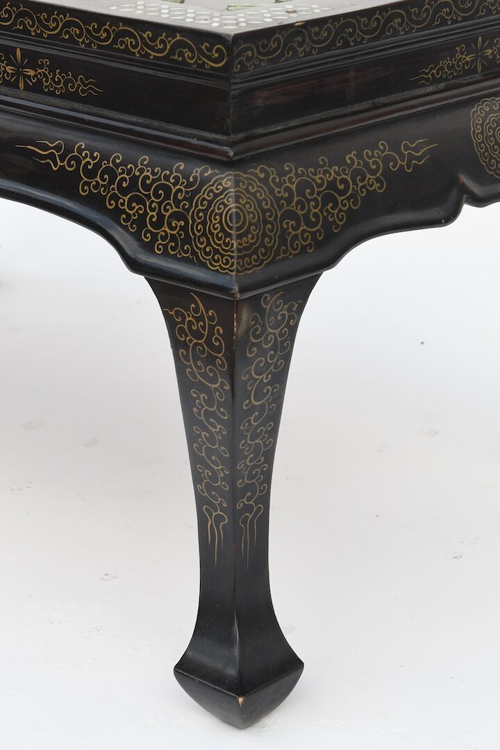 Black laqué wooden coffee table