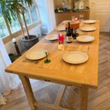 Solid oak farmhouse table with 2 drawers