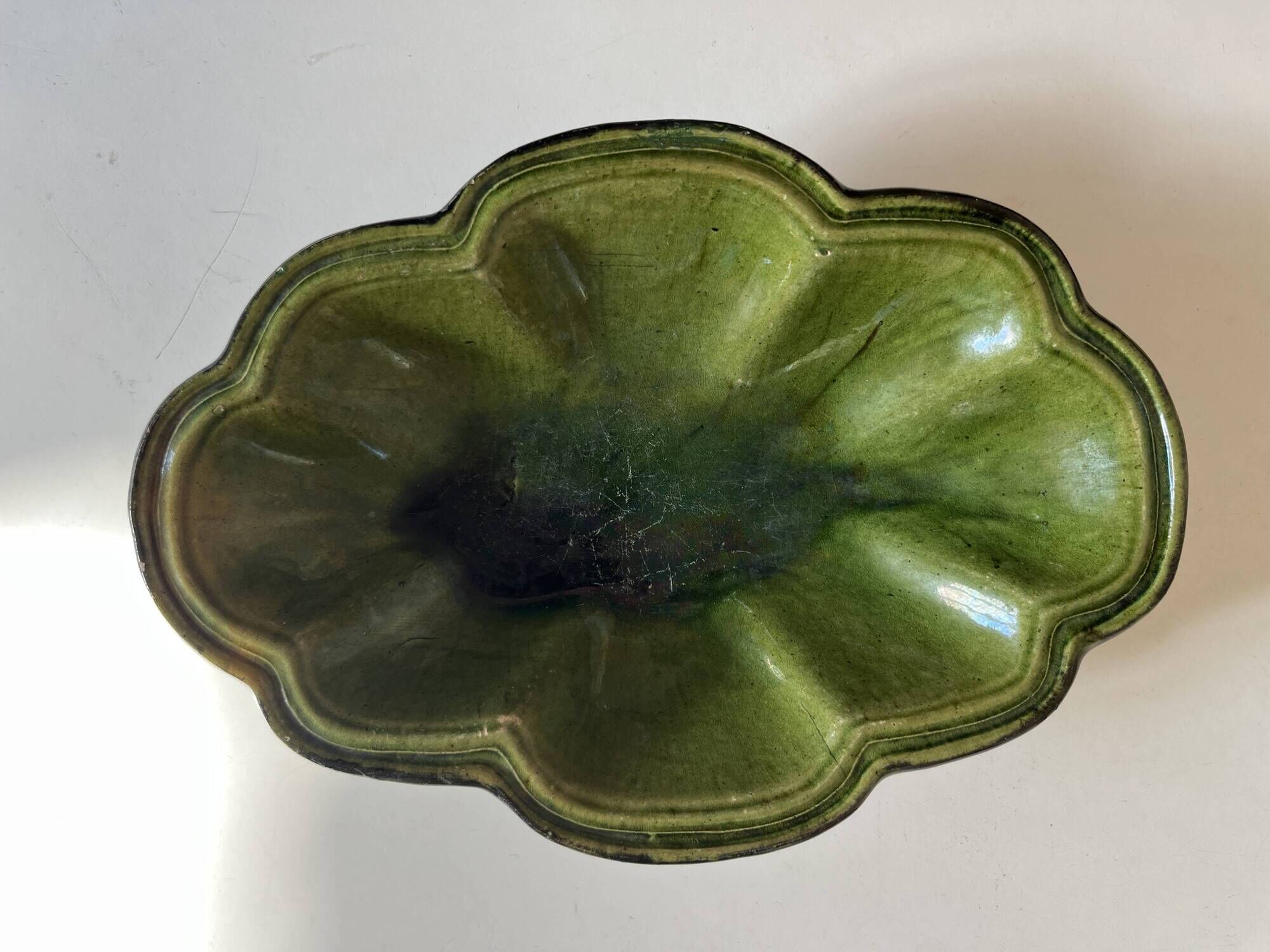 Ribbed dish in green glazed stoneware Dieulefit Poet Laval 1950