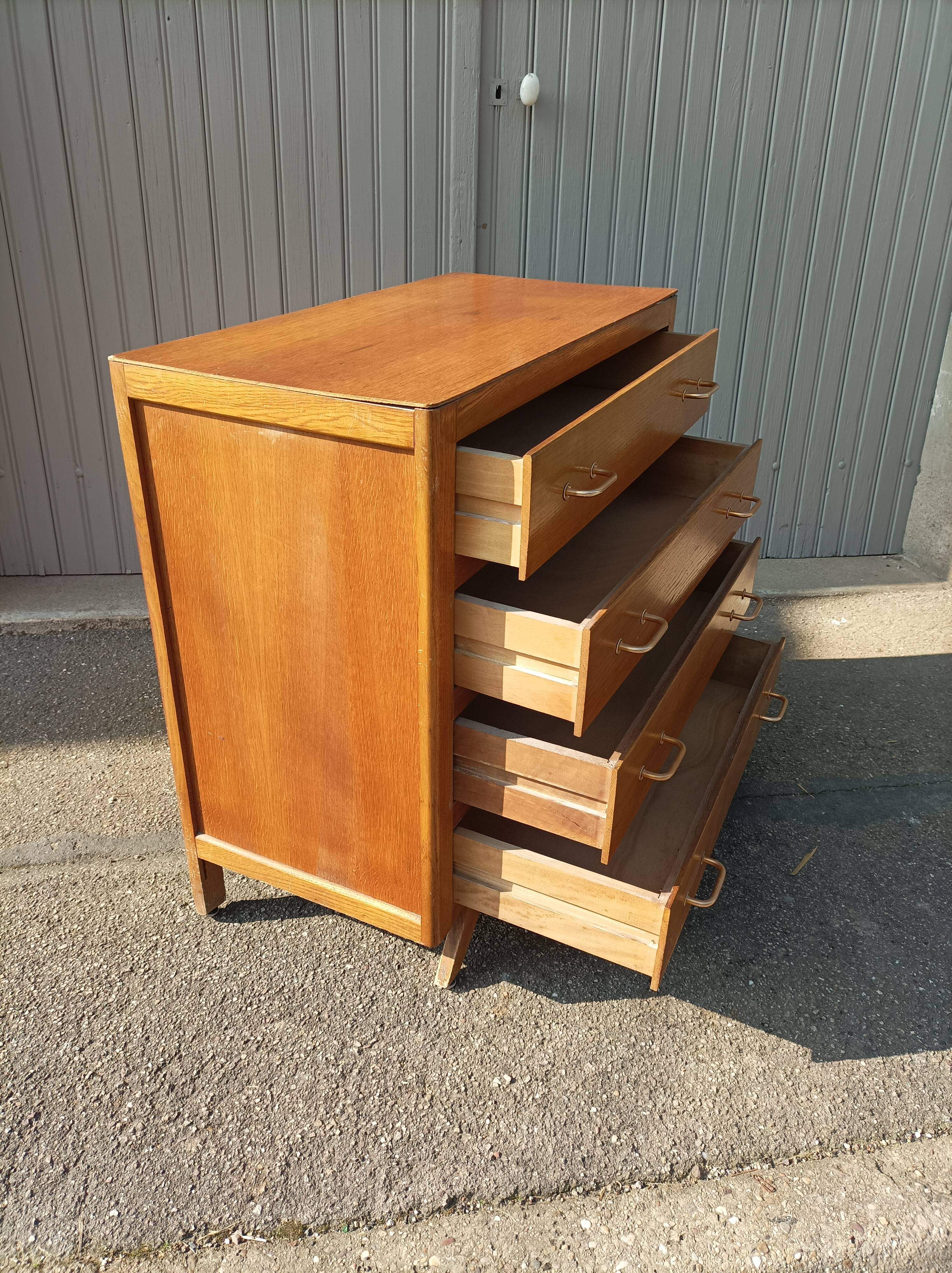Vintage chest of drawers 4 drawers feet compass
