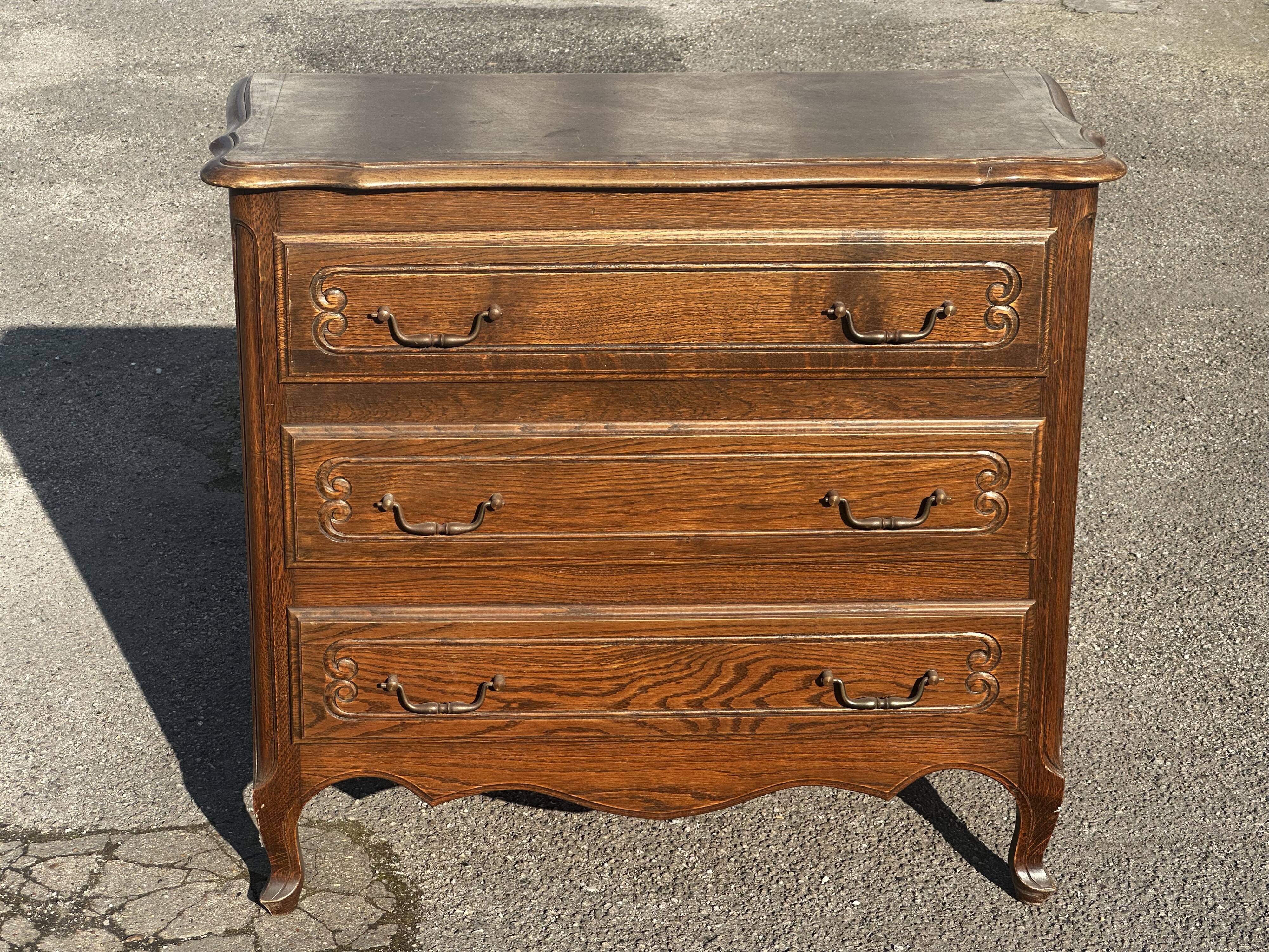 Chest of drawers, late 19th century, early 20th century