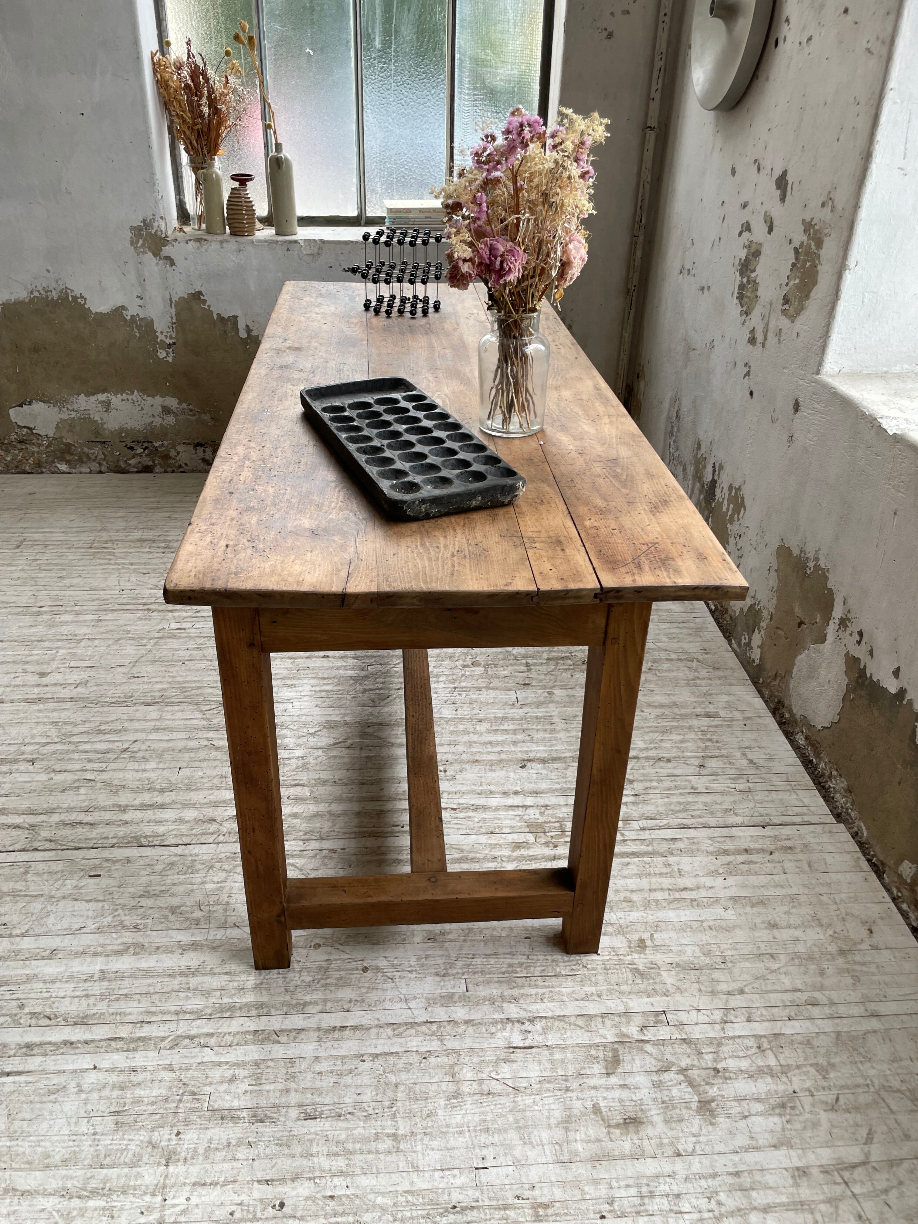 Oak island farmhouse table 2m