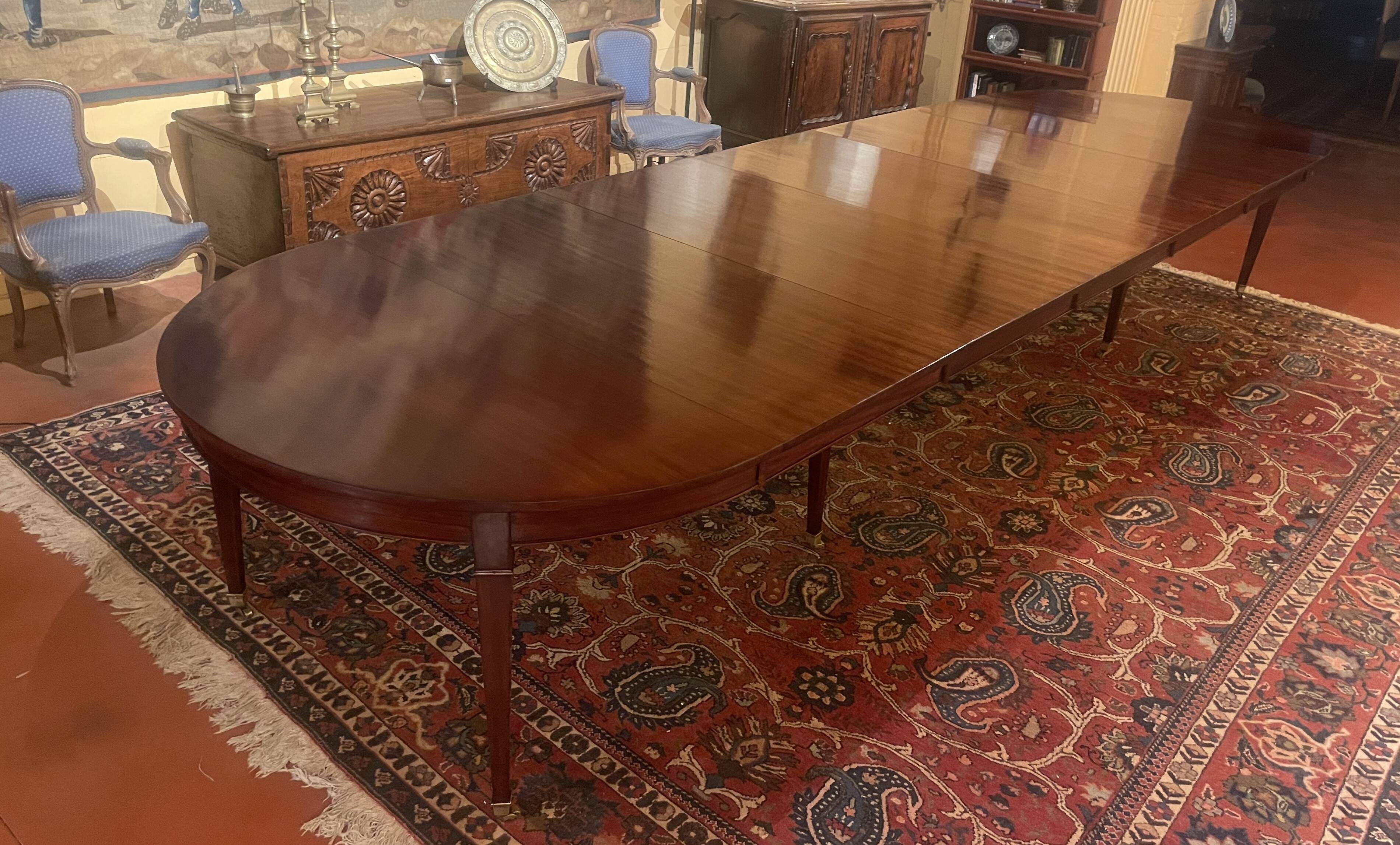 Louis XVI period dining table, 8 feet, mahogany, 4.61 m long