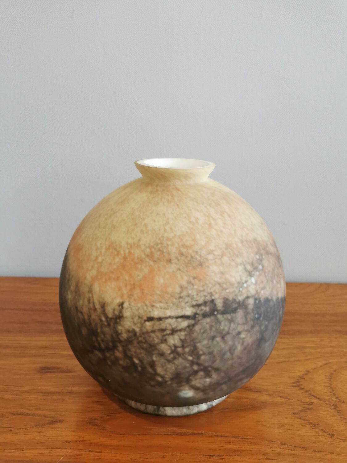 Blown glass vase, Vianne glassworks
