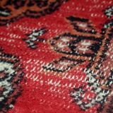Tapis vintage fait main Lahore en laine rouge (75cm x 119cm) – Années 1960