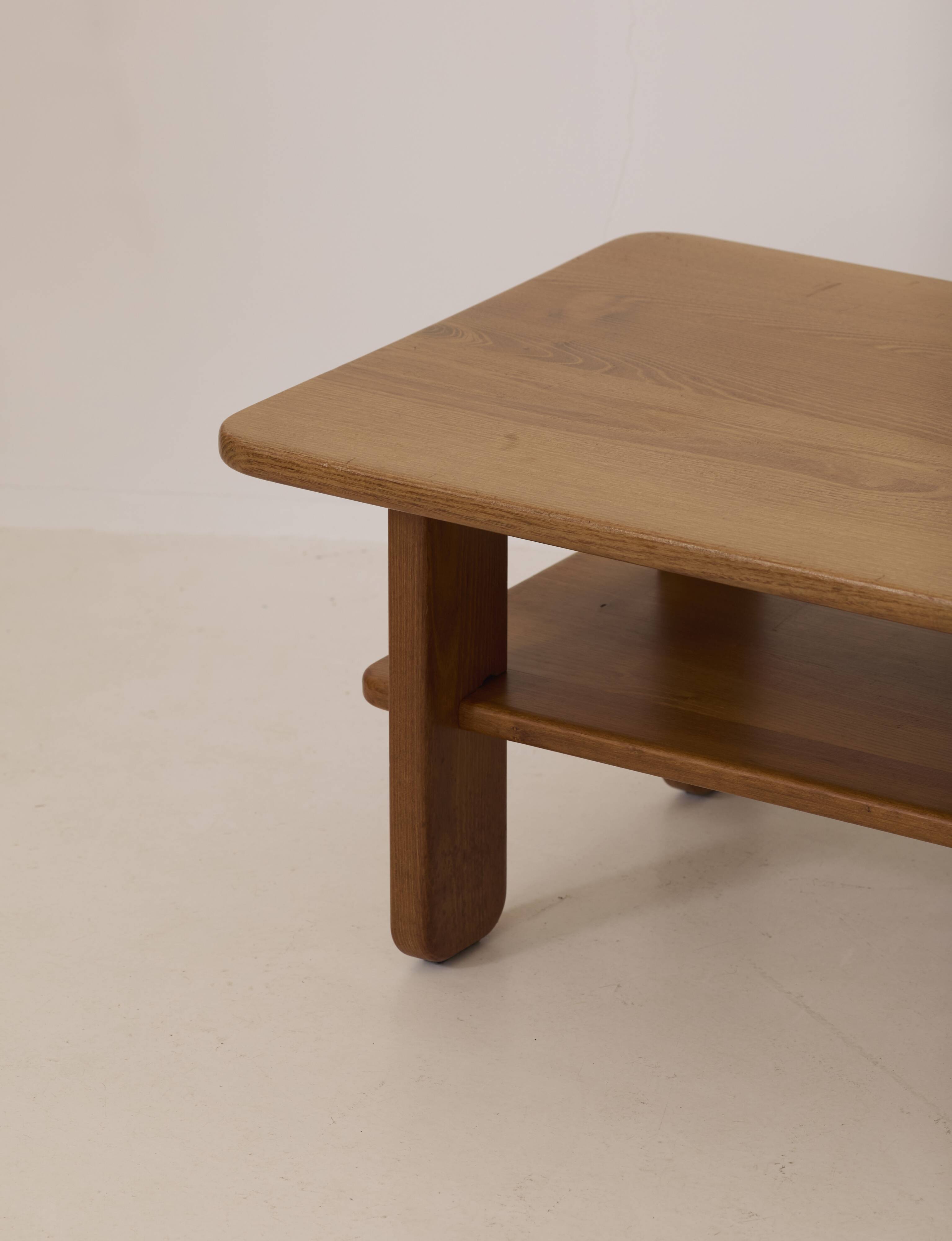 Coffee table in solid elm by Alain Gaubert vintage circa 1980.