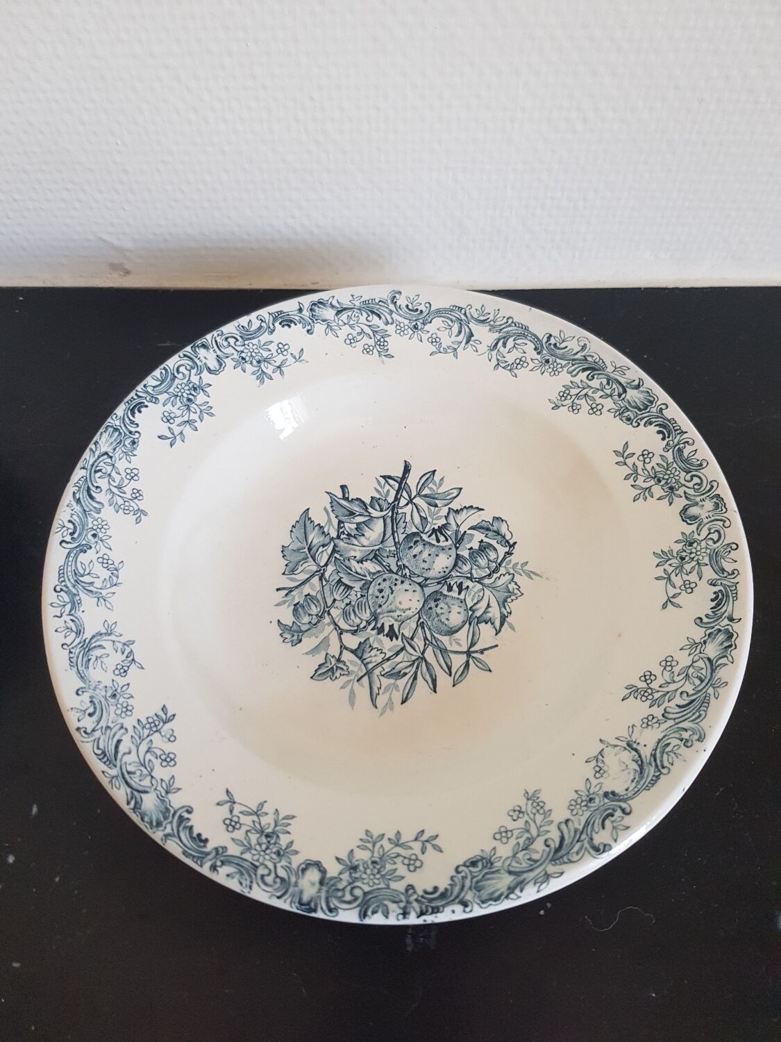 Set of 6 hollow plates iron earth