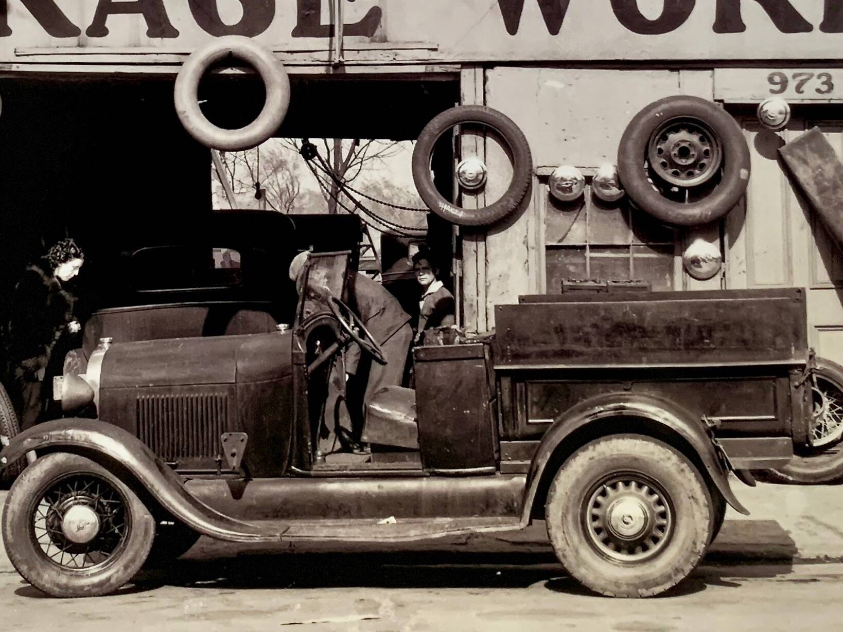 Fine art photography Walker Evans – “Garage in Southern City Outskirts”, 1936