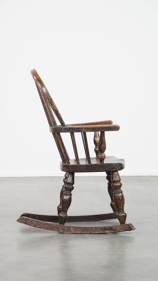 Chaise à bascule pour enfant Windsor anglaise antique du début du XIXe siècle