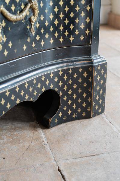 Commode attributed to Maison Jansen. 1940s. France.