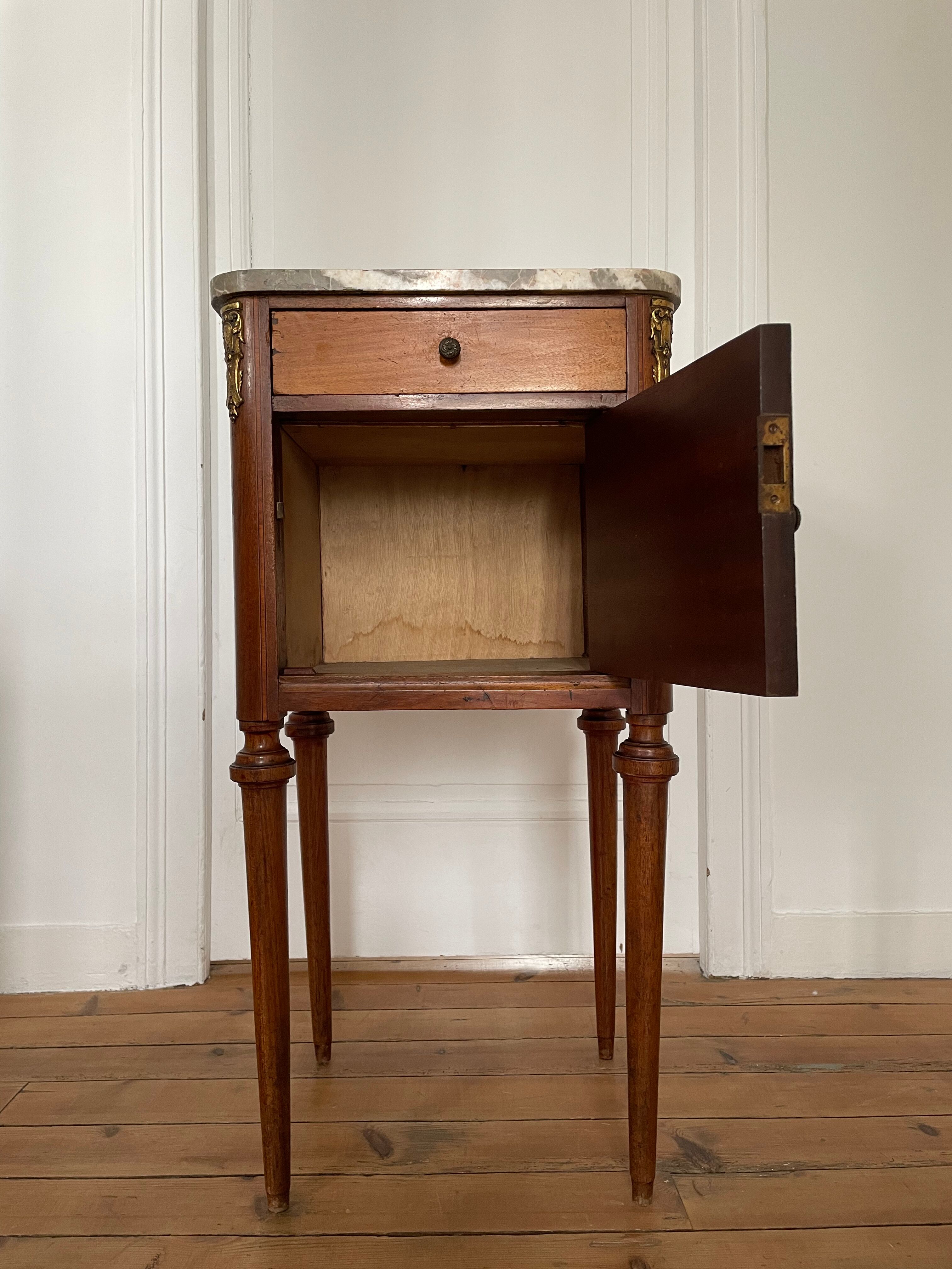 Paire de chevets 1900