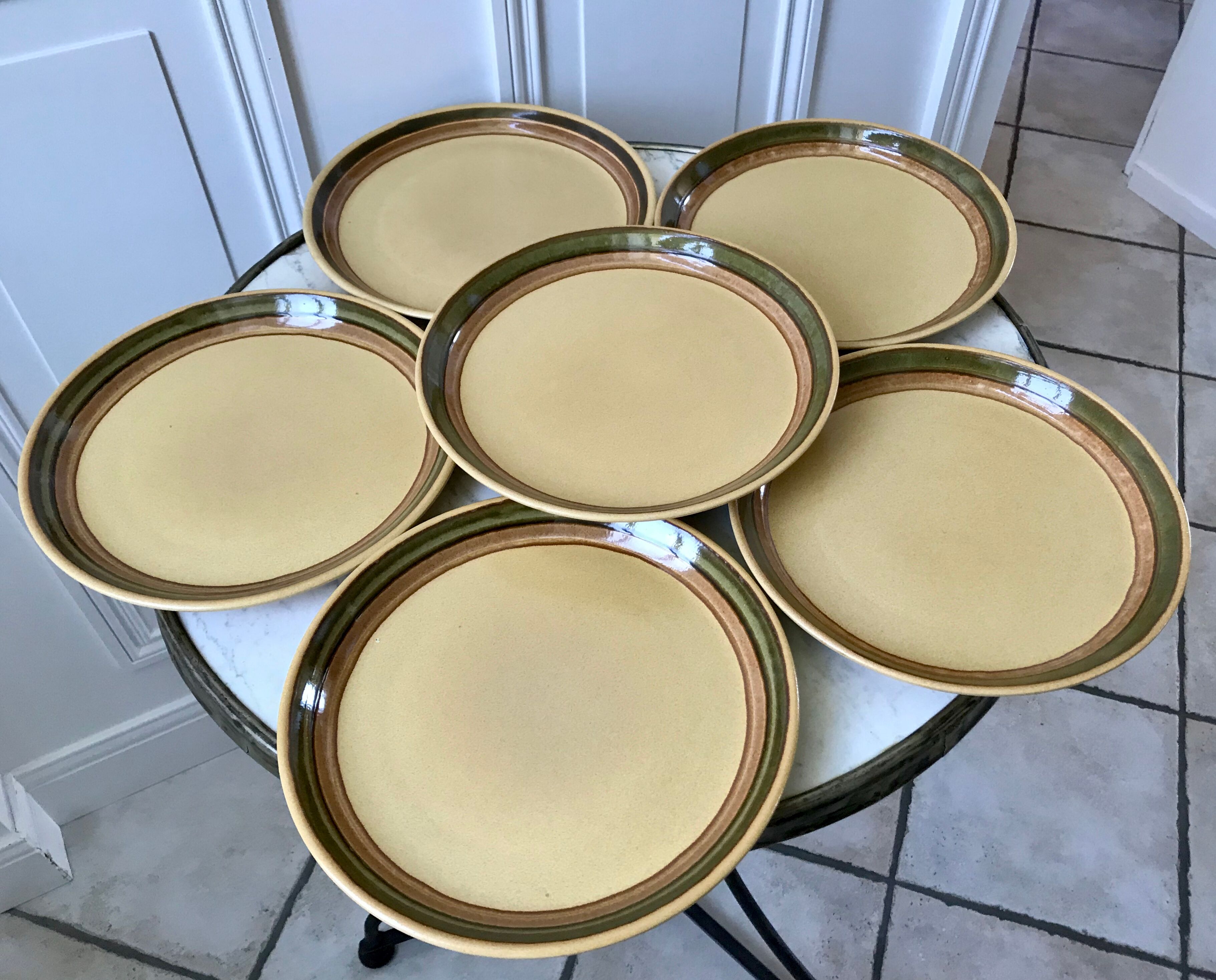 Set of 6 flat plates in vintage stoneware 70s