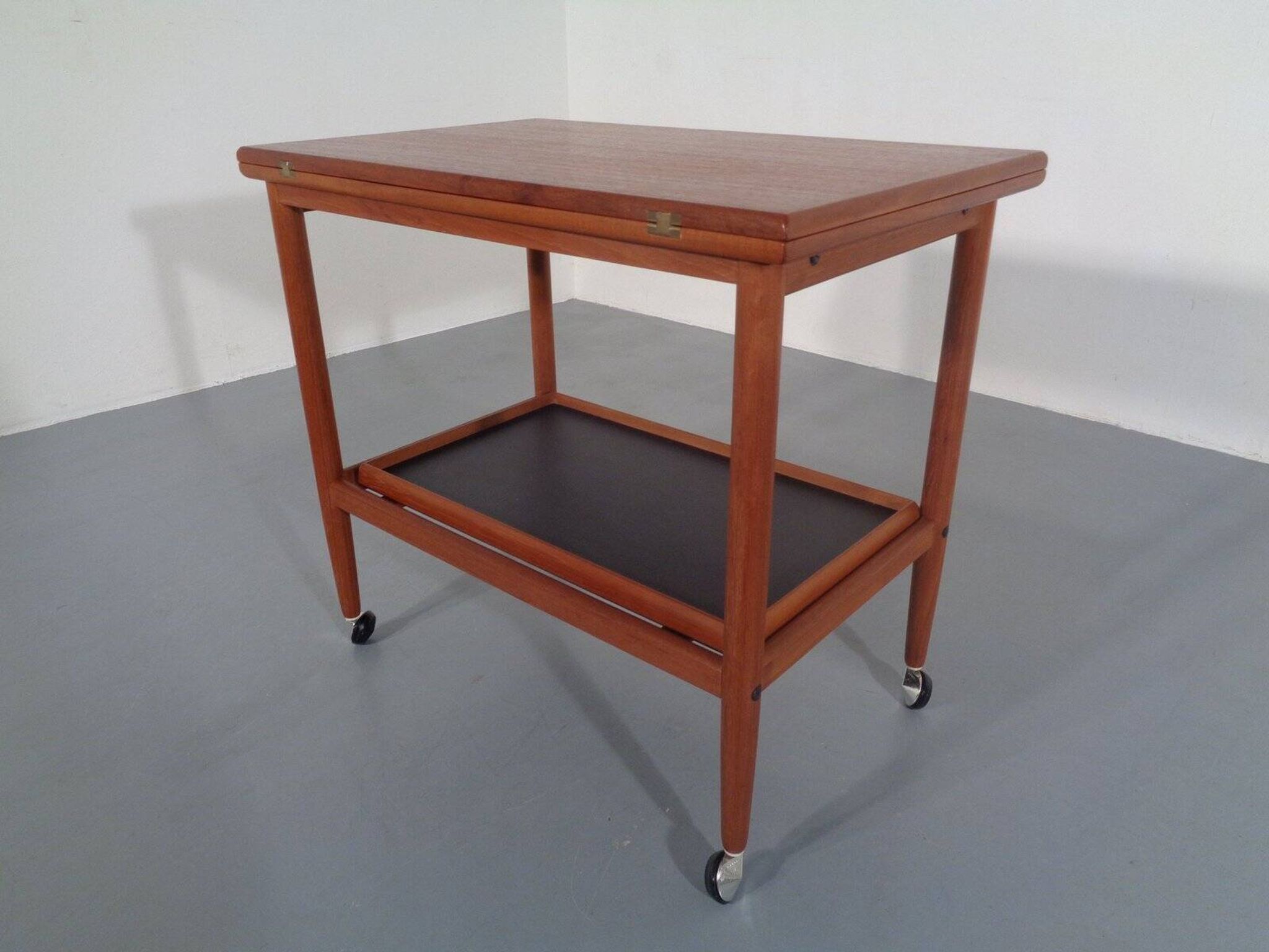Teak Flip-Flop Expandable Cart with Removable Tray by Grete Jalk for Poul Jeppesens Møbelfabrik, Denmark, 1960s