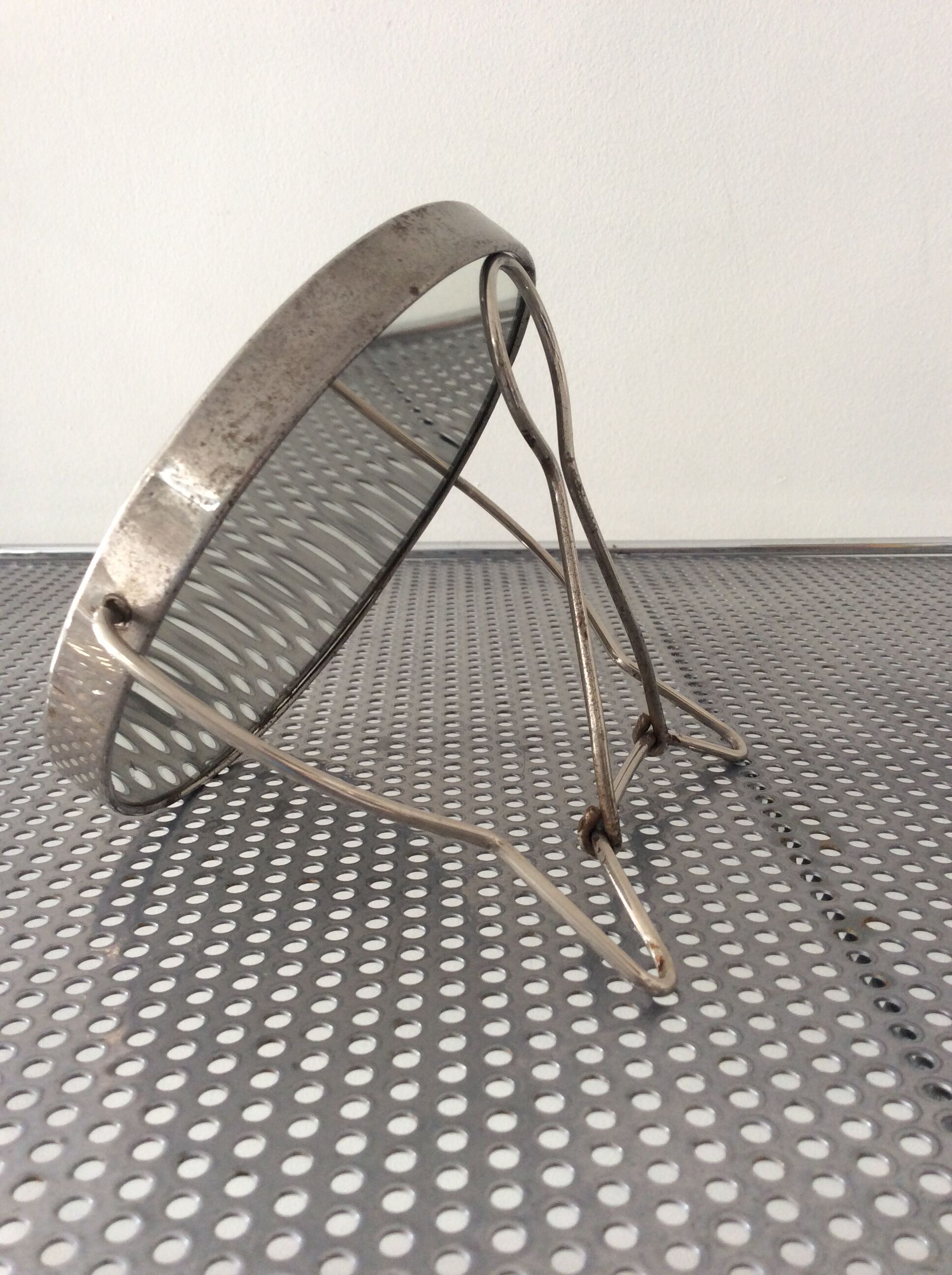 Round barber mirror from the 50s double-sided