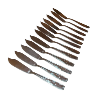 lot 12 metal fish cutlery