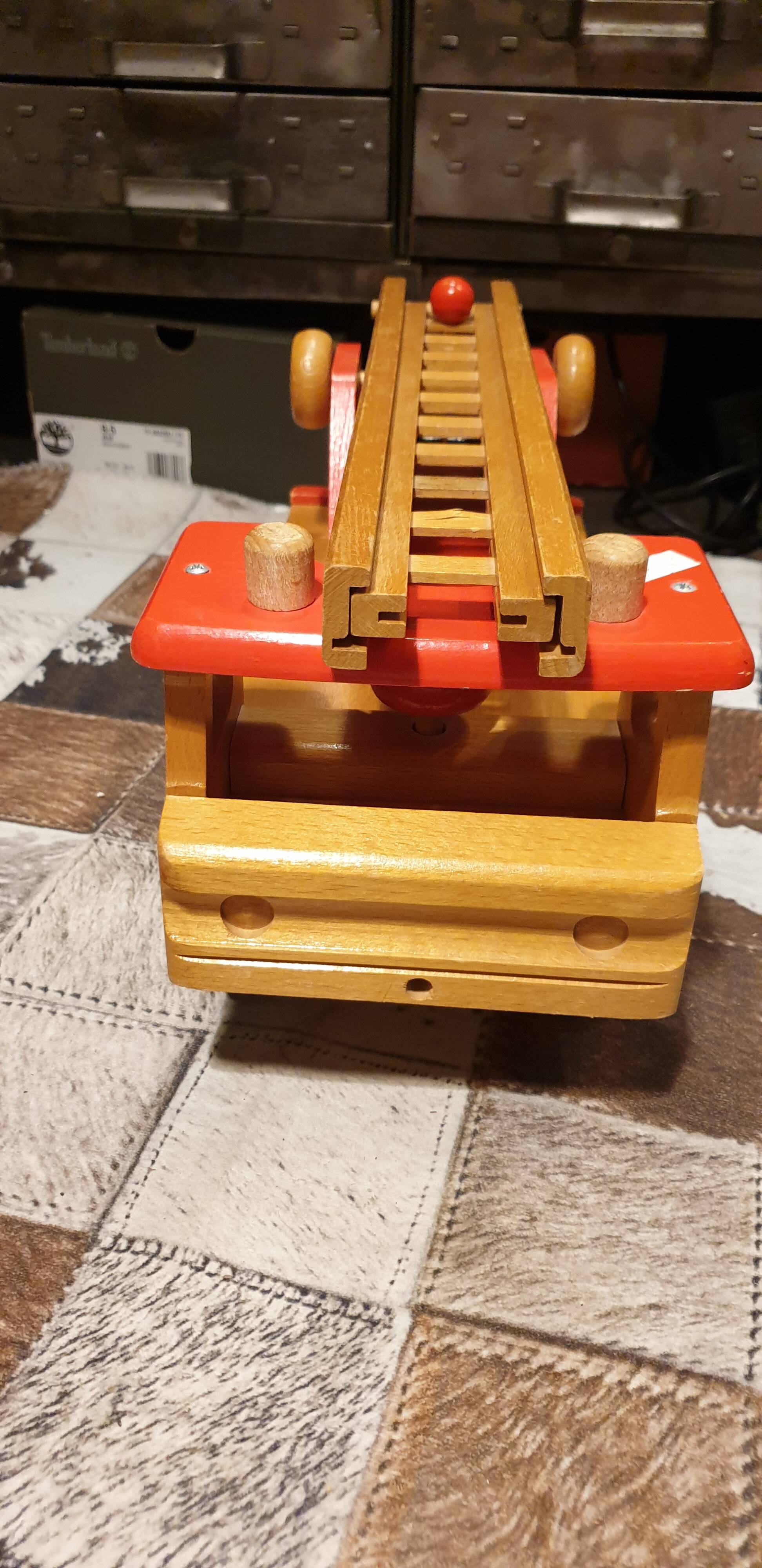 Solid wood ladder truck