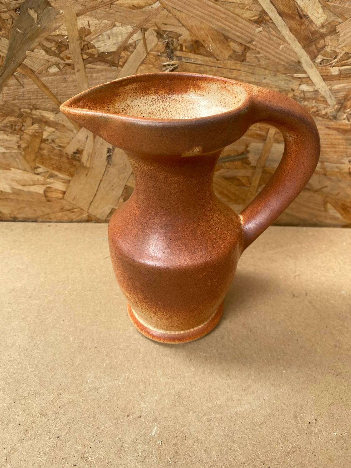 Ancien pichet les grottes dieulefit céramique beige vintage