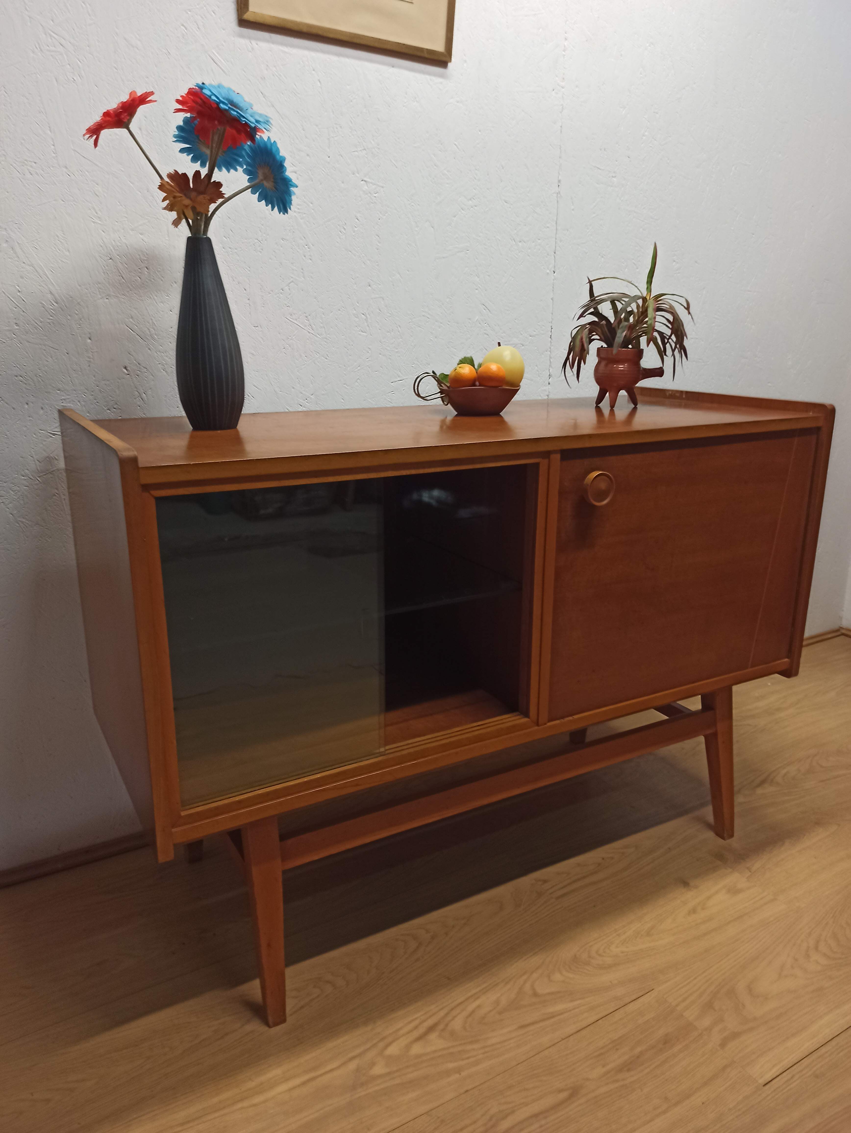 Modernist sideboard bilea of the 1962