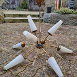 Suspension sputnik, 8 lights, brass, tulips opaque glass, vintage, 50s
