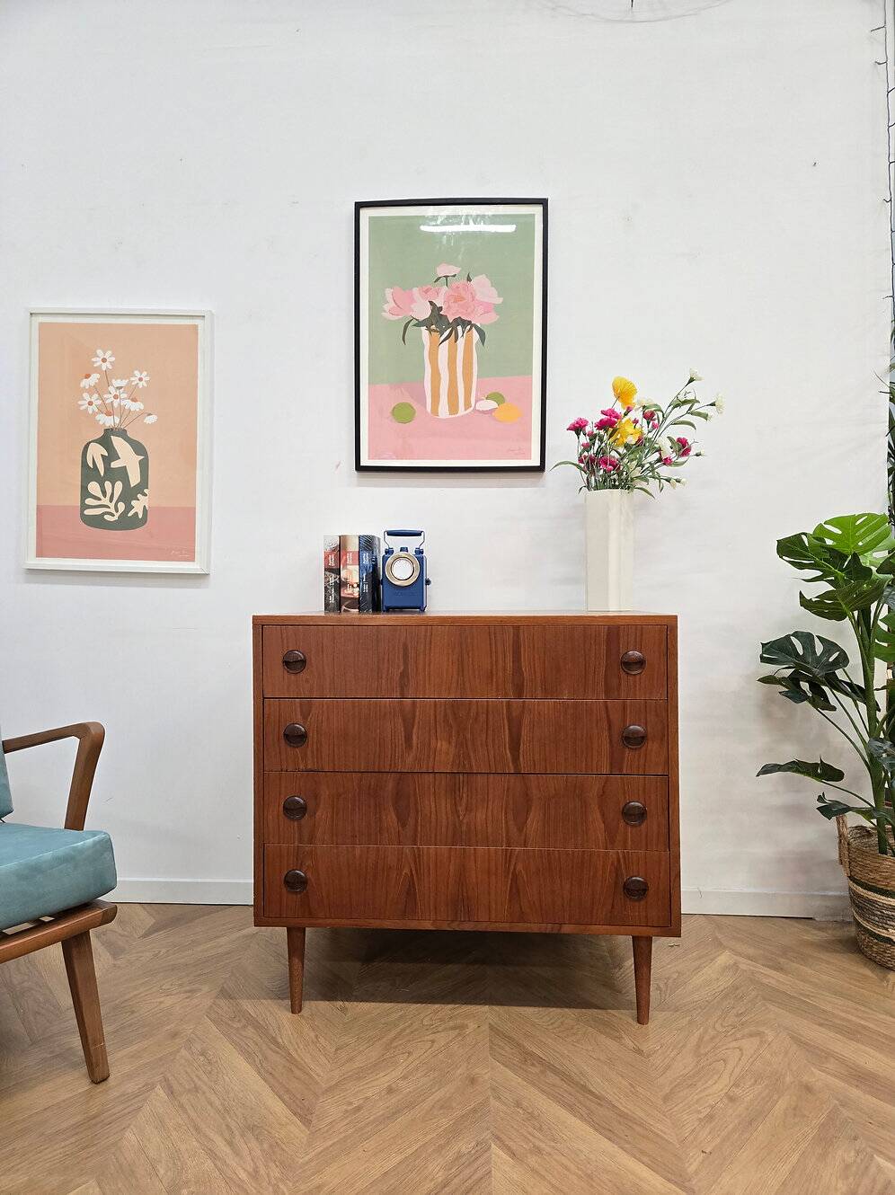 Commode vintage