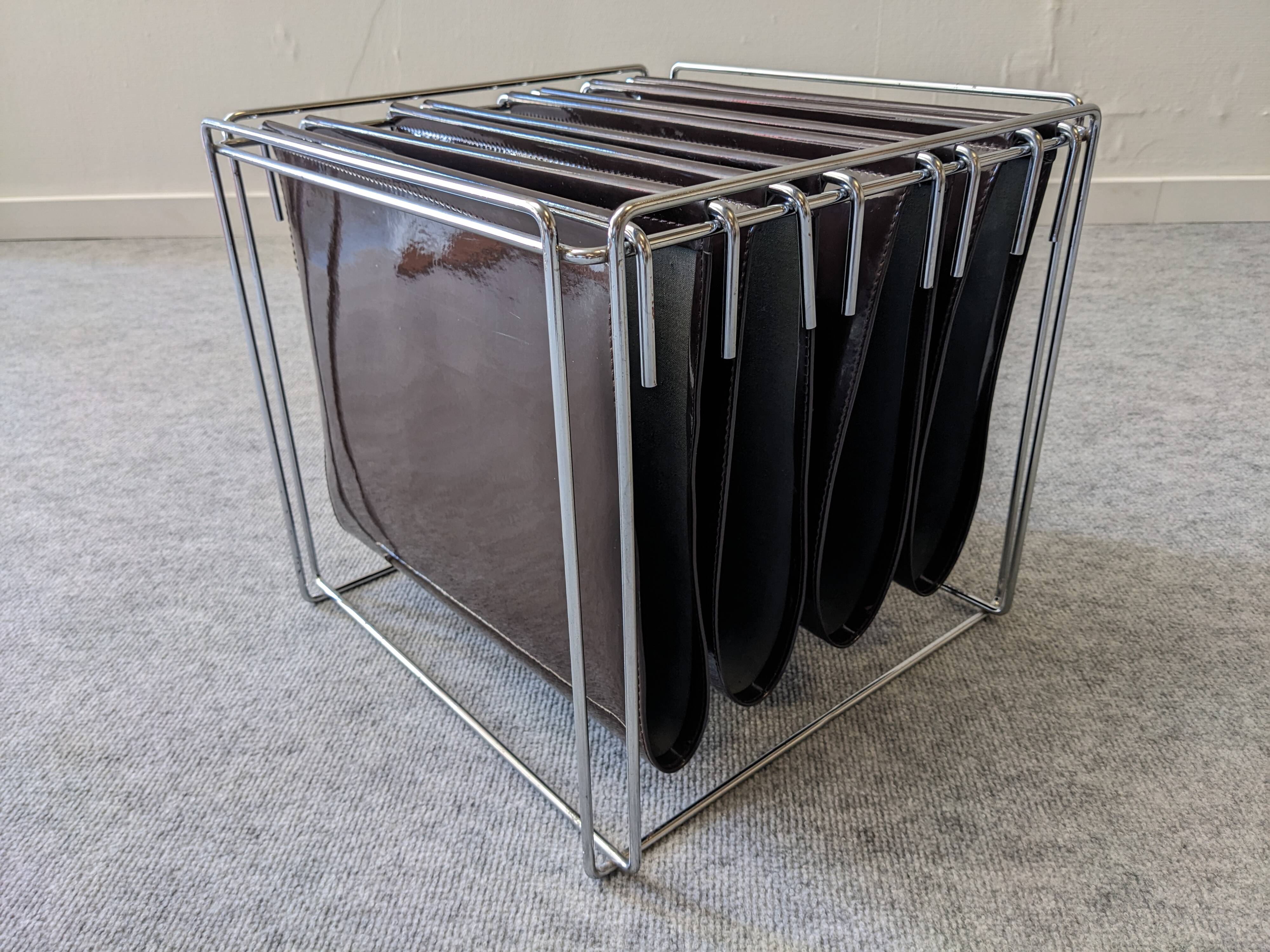 Magazine rack from the 70s/80s by Gérard Rignault for Group SA