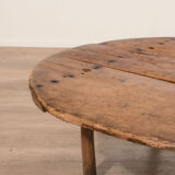 Round oak thracian table