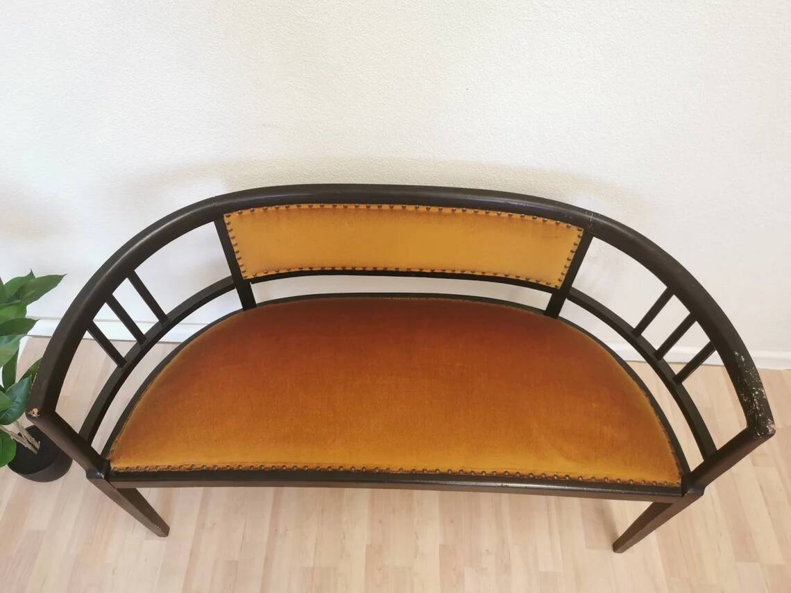 Banc Art Nouveau vintage en bois courbé : assise rembourrée des années 1950