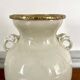 Pied de lampe en porcelaine chinoise émaillée blanche ivoire craquelée - Qing - Chine XIXe