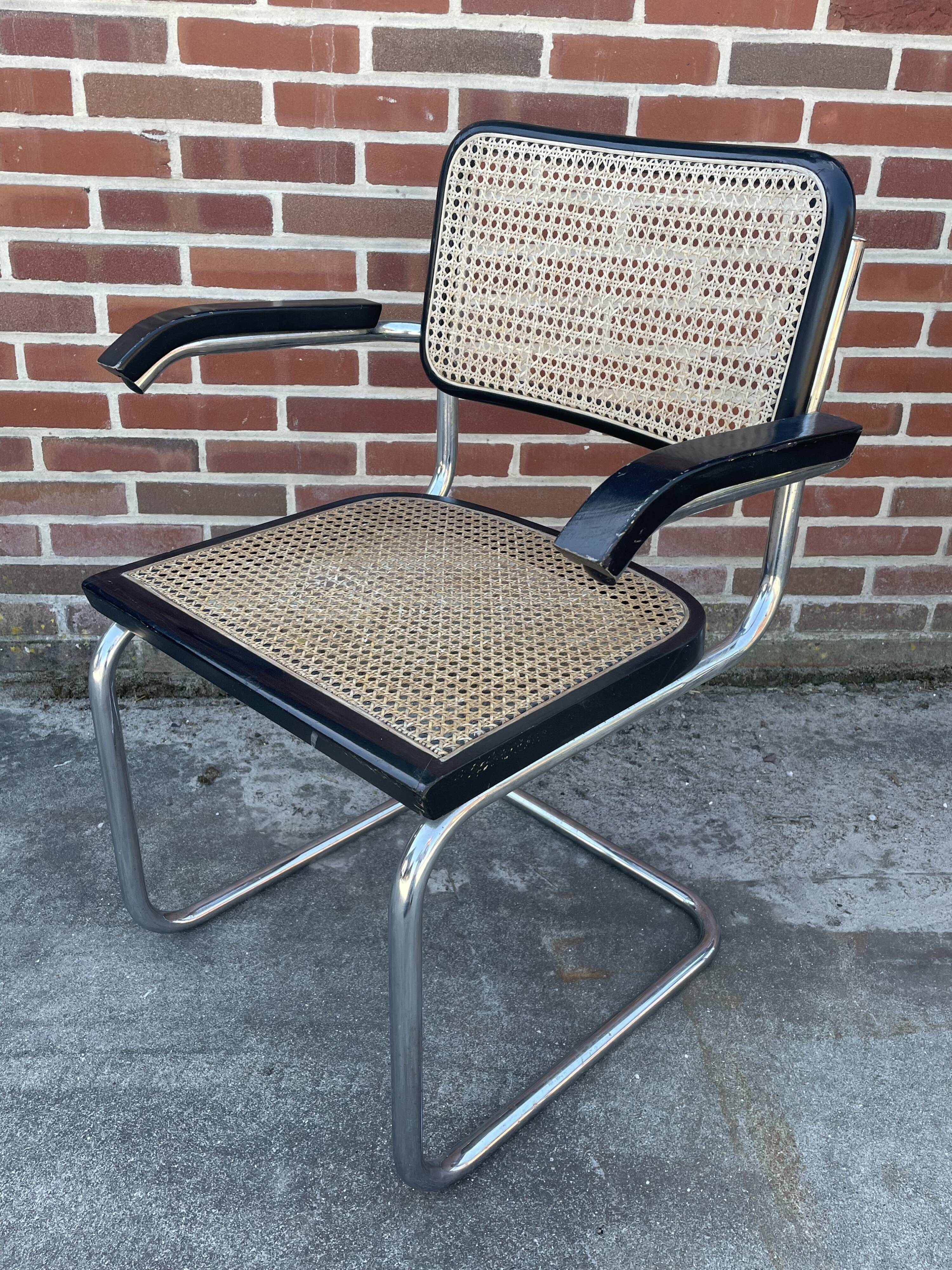 Set of 4 chairs model B64 Cesca with armrests in Black and Chrome