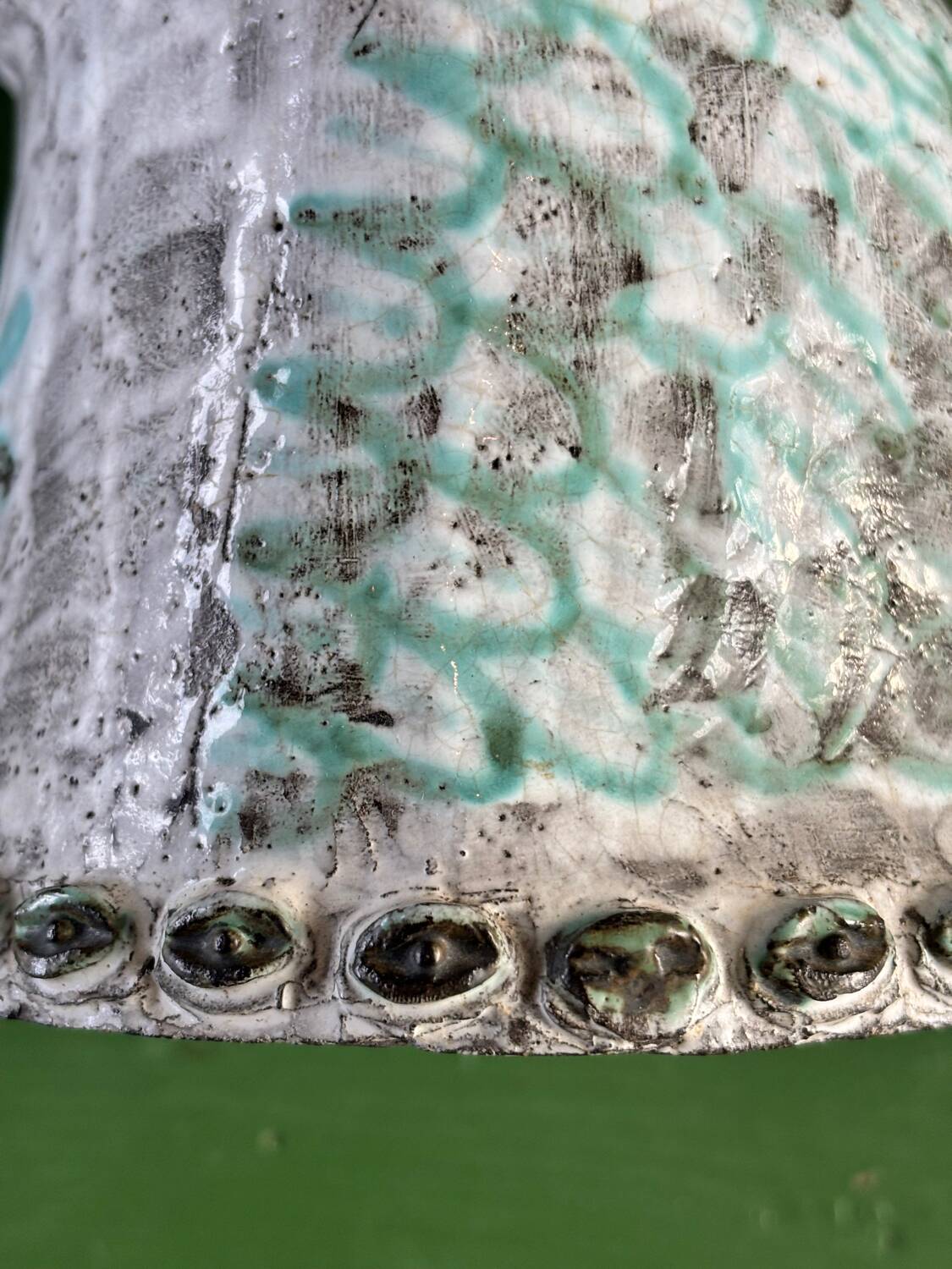 Glazed ceramic owl – Totem sculpture