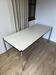 Bureau USM Haller en stratifié gris perle