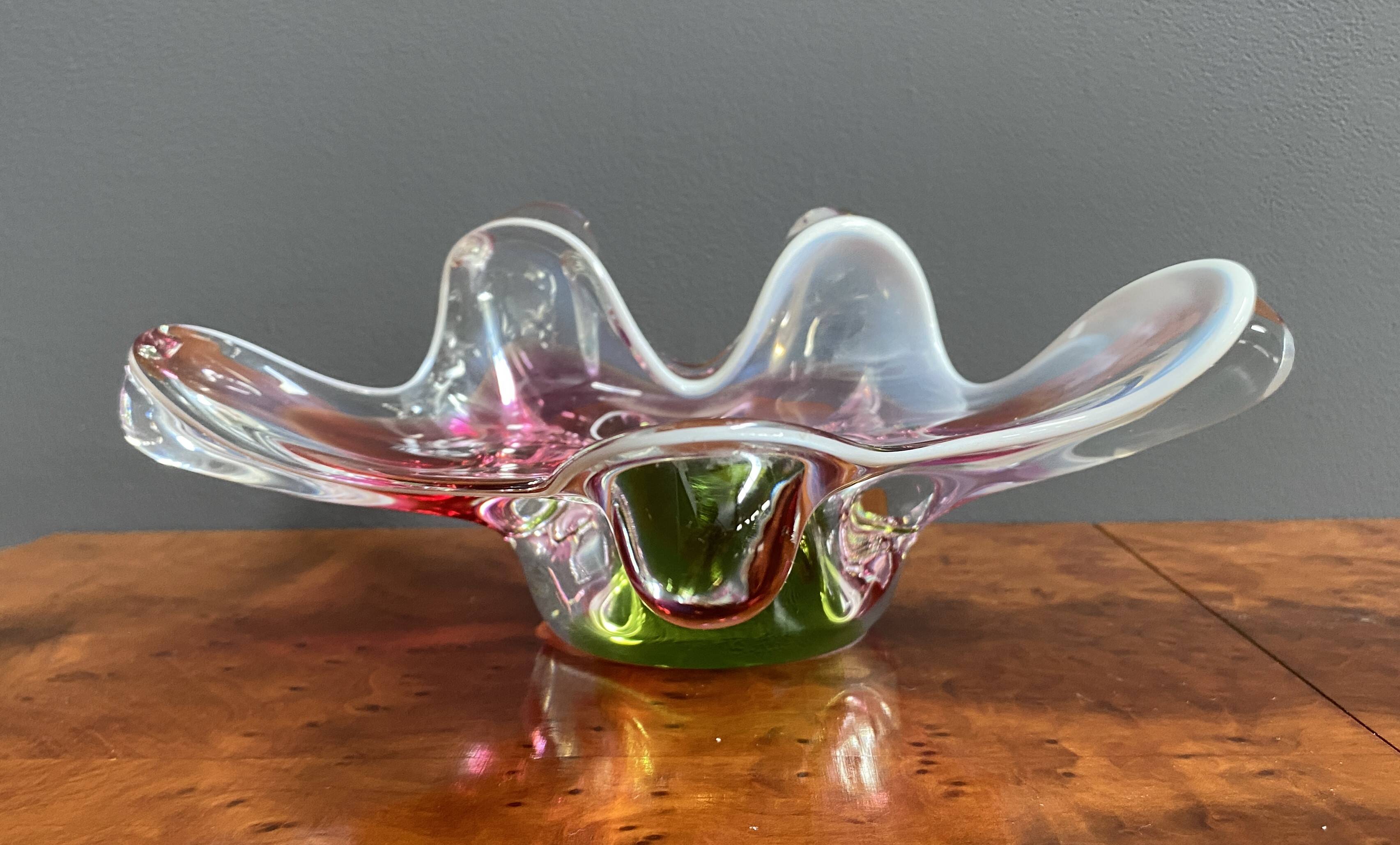 Pink and green Glass bowl by Josef Hospodka 1960s