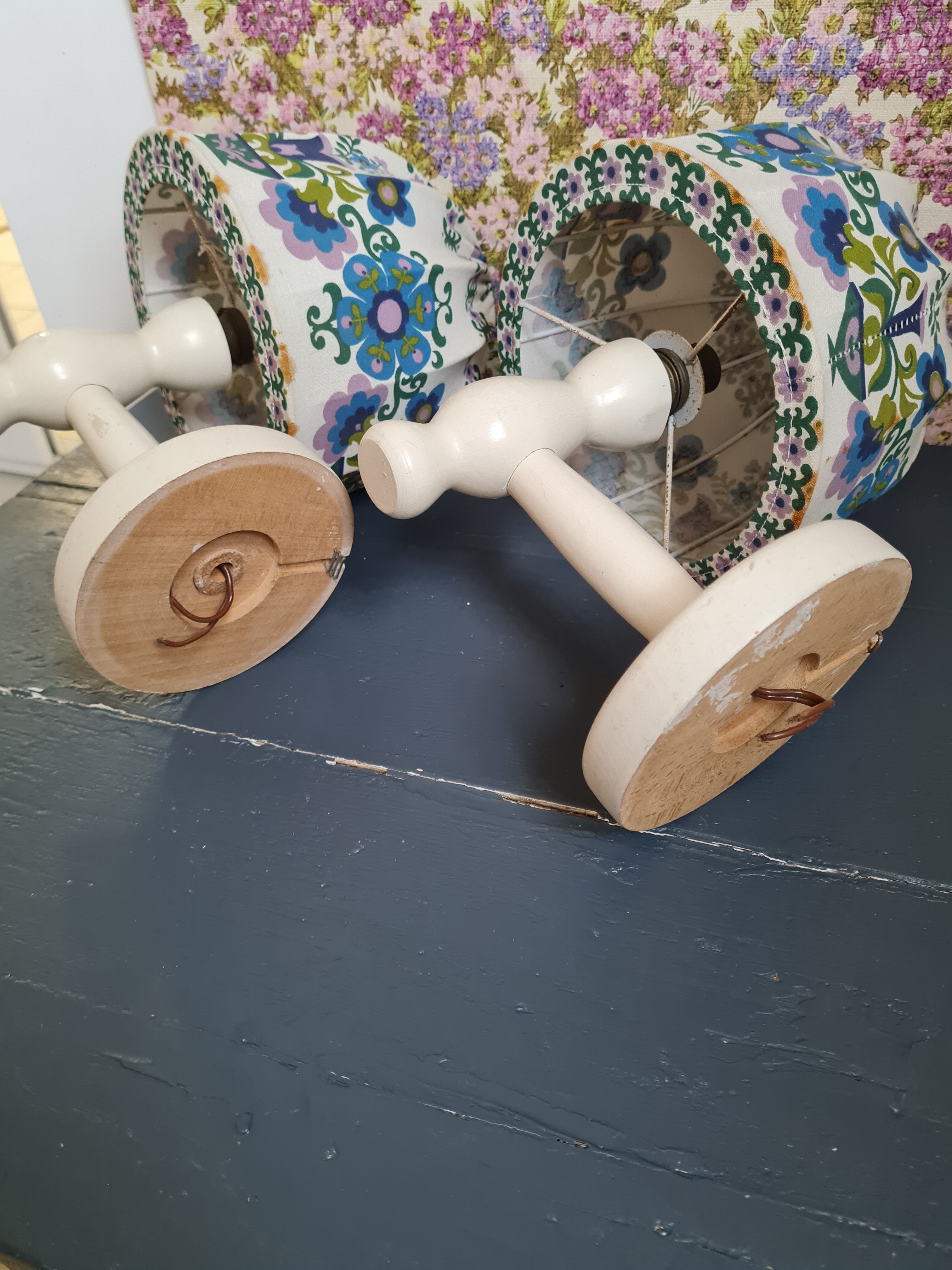 Pair of retro wall lamps