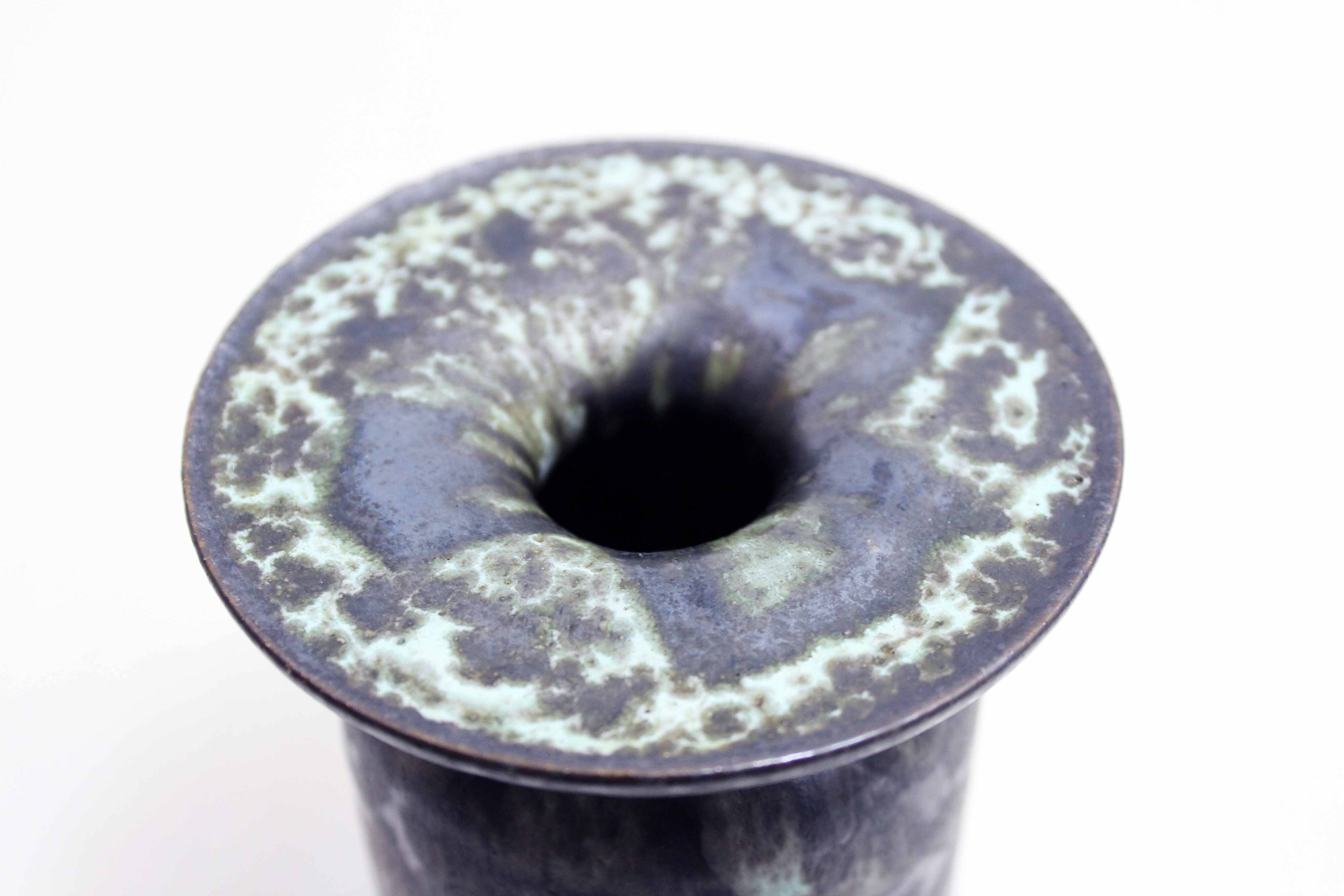 Mid century vase by Ralf Unterstab