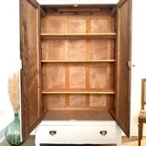 Armoire parisienne