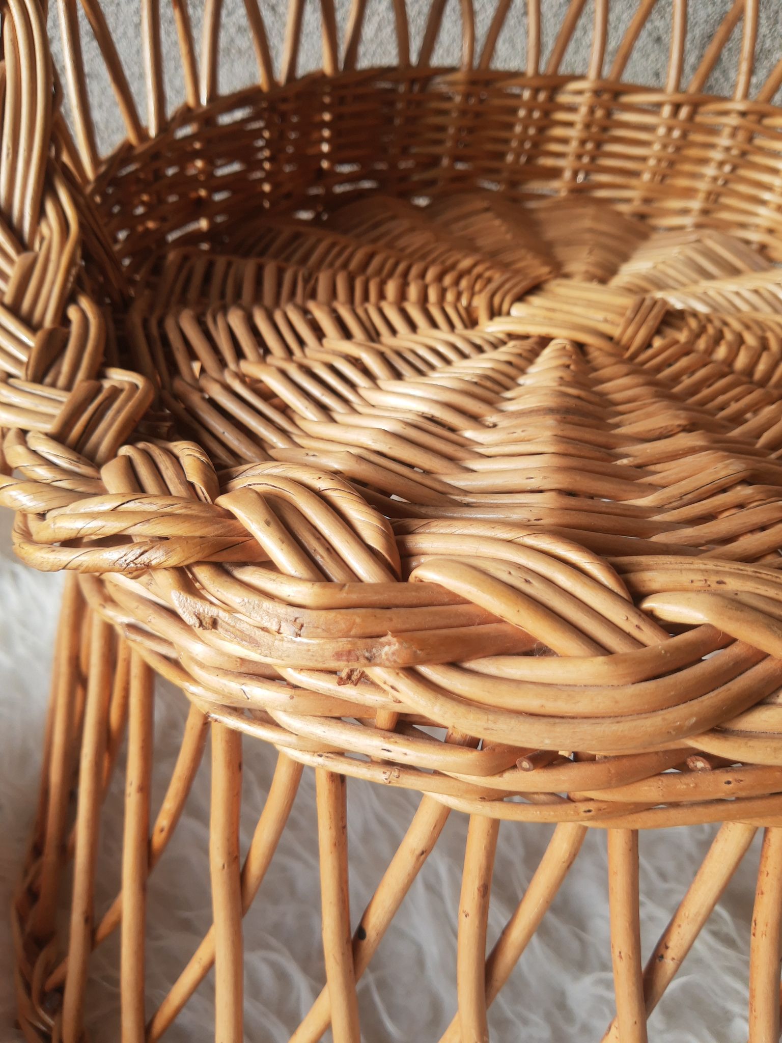 Fauteuil en osier pour enfant style emmanuelle