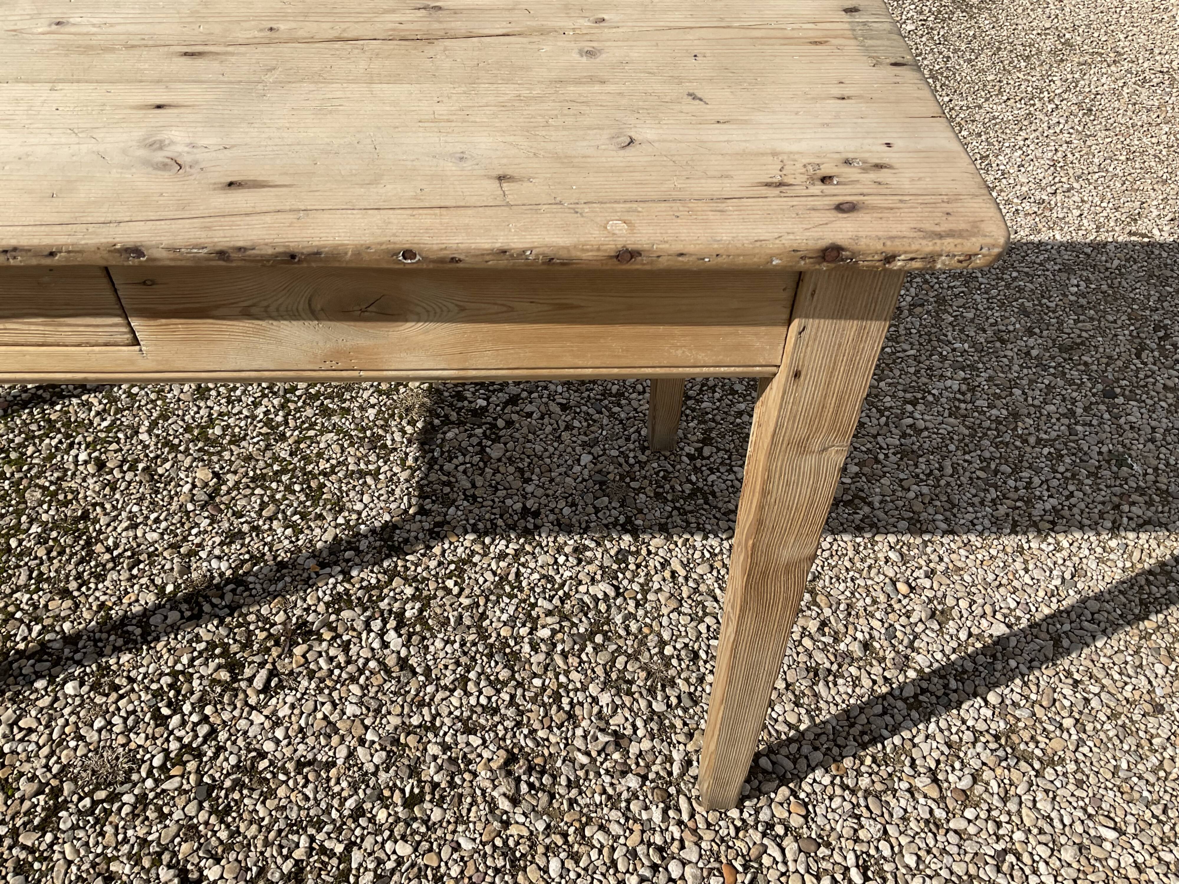 Farm table