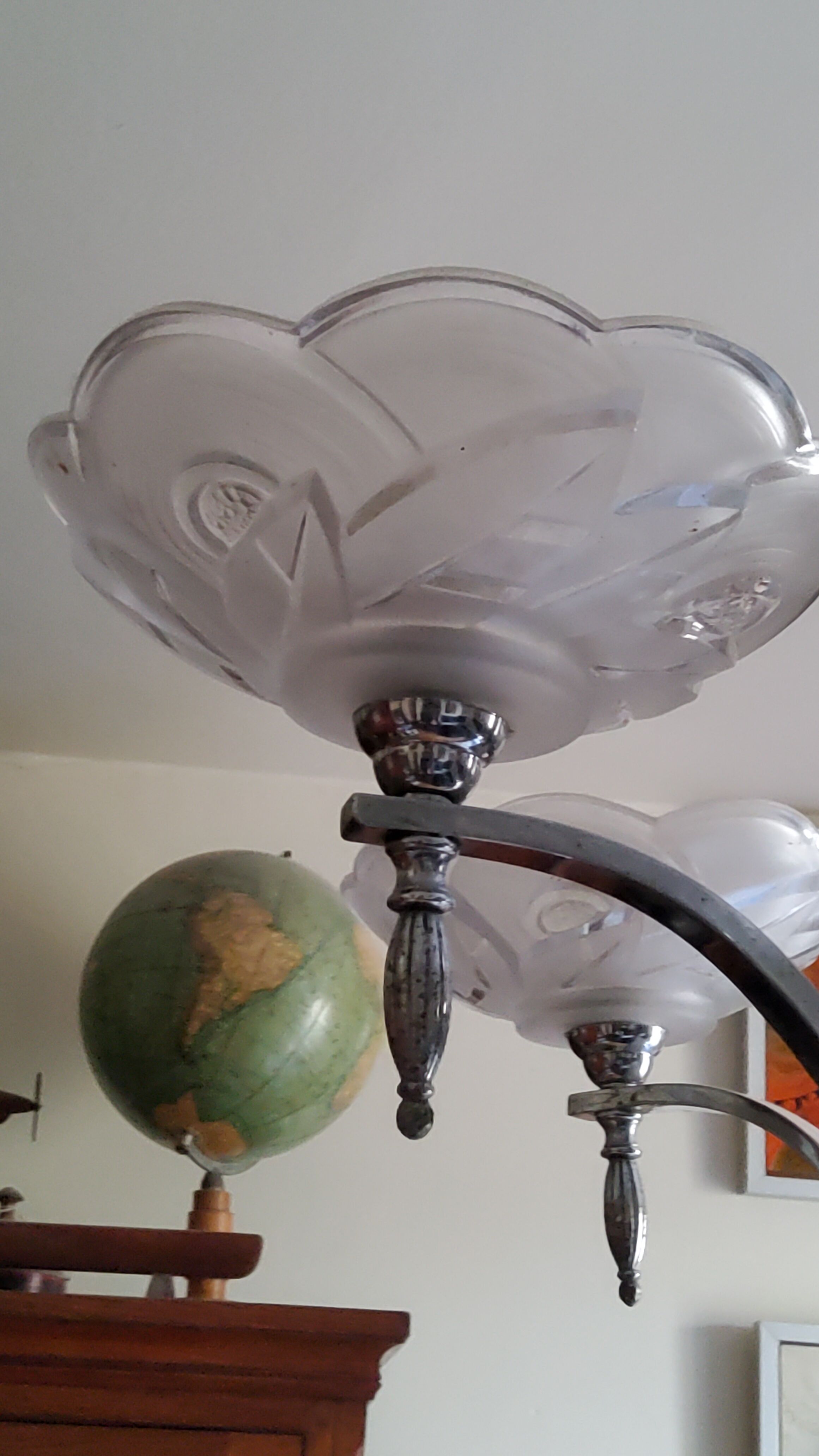 Art deco chandelier in chromed metal and glass 6 arms of lights