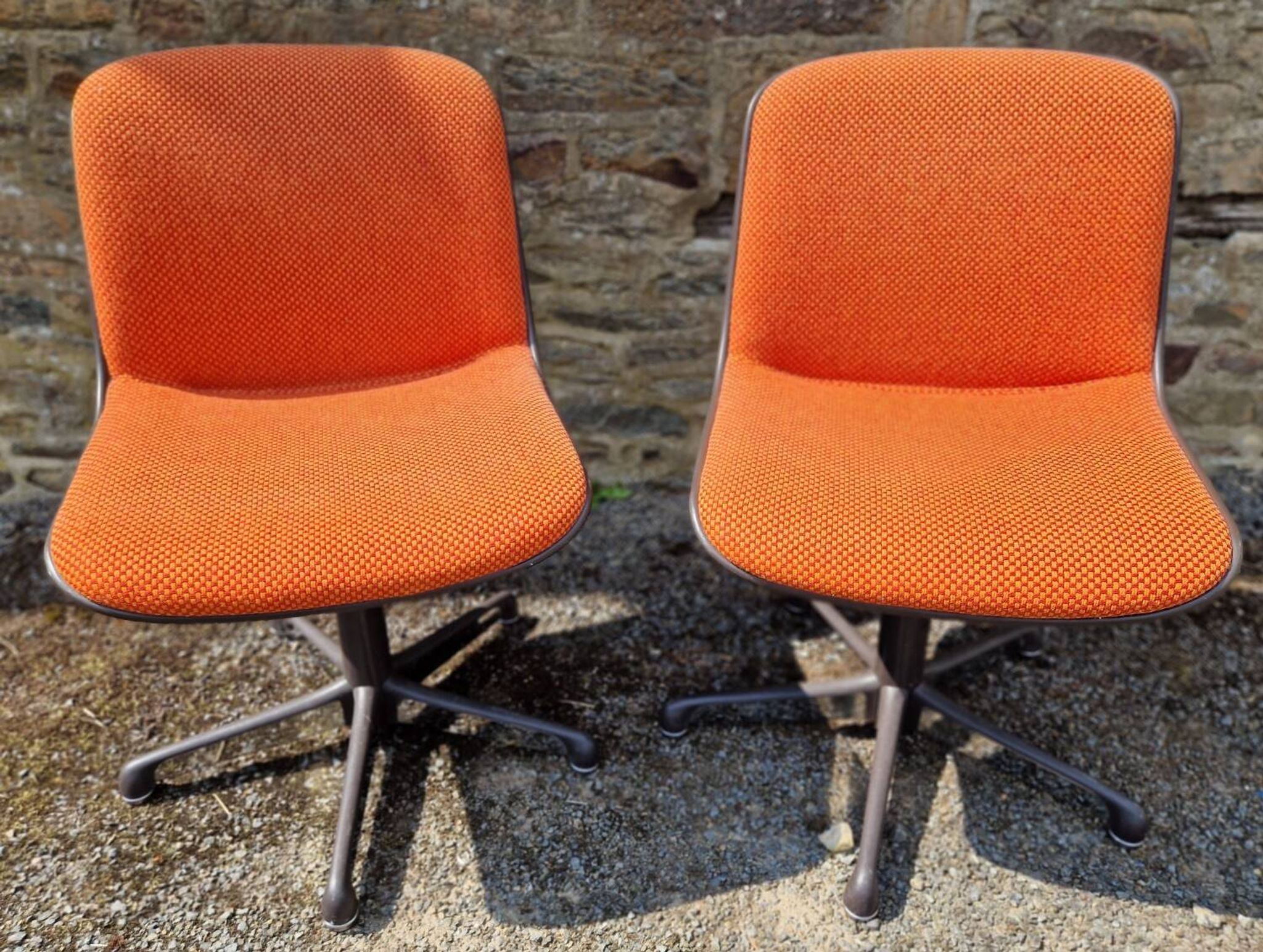 Set of Comforto office chairs