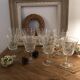 Verres à eau et à vin sur pied