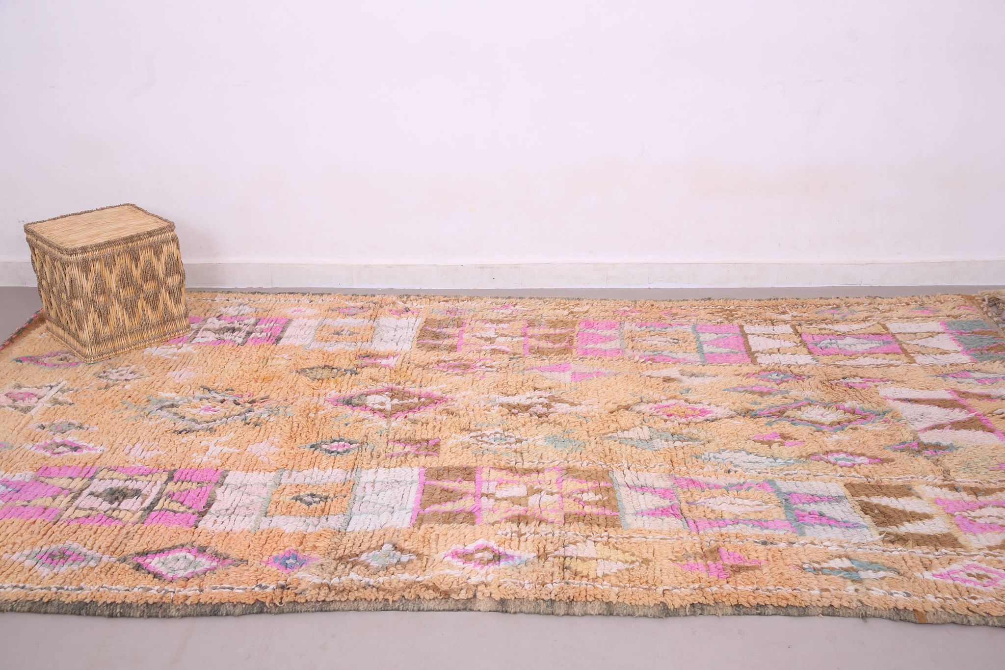 Peach Vintage Moroccan Rug 182 x 348 cm - Berber Wool Rug For Living Room