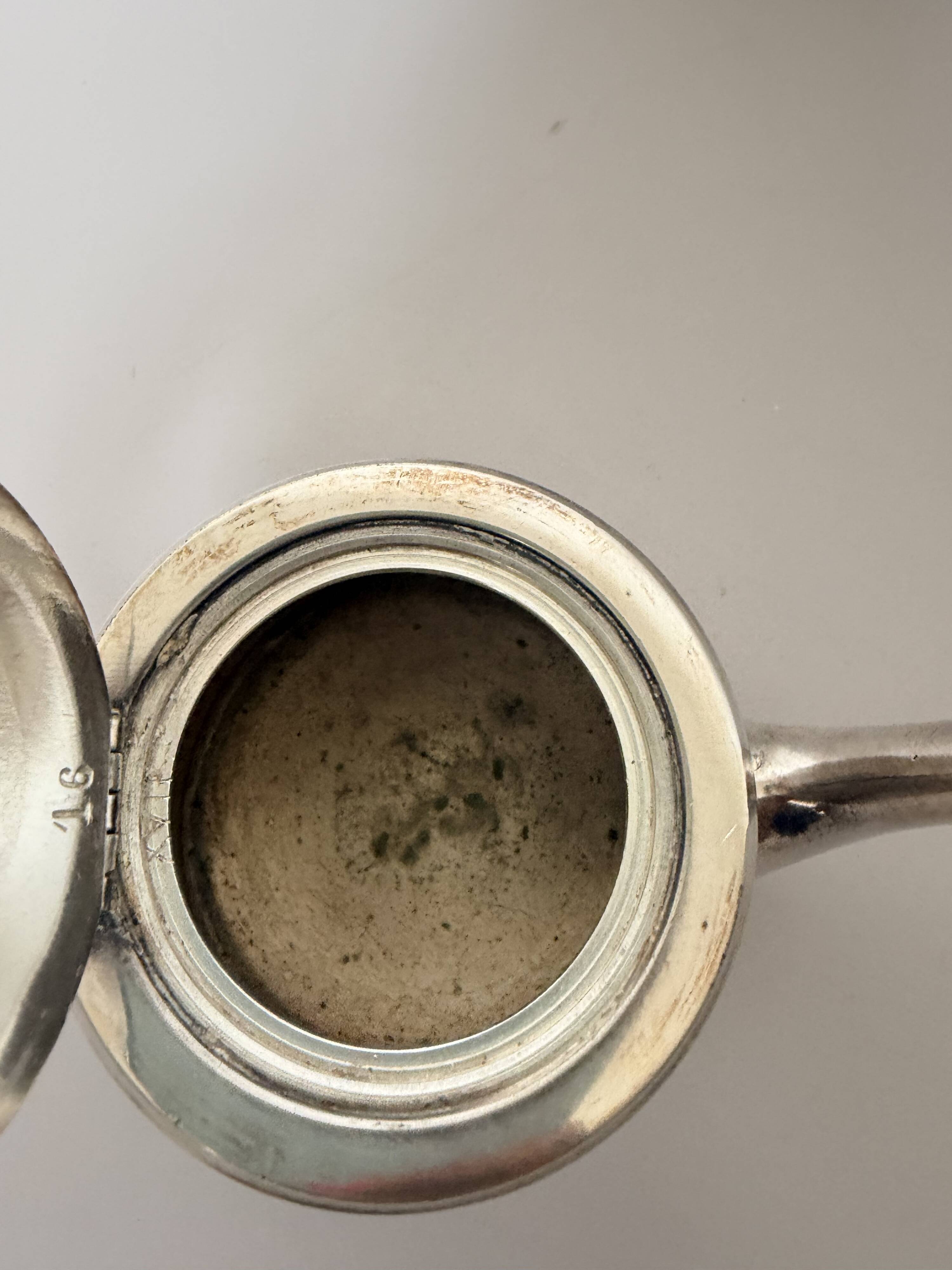 Théière vintage en métal argenté Maison Arthaud 240540
