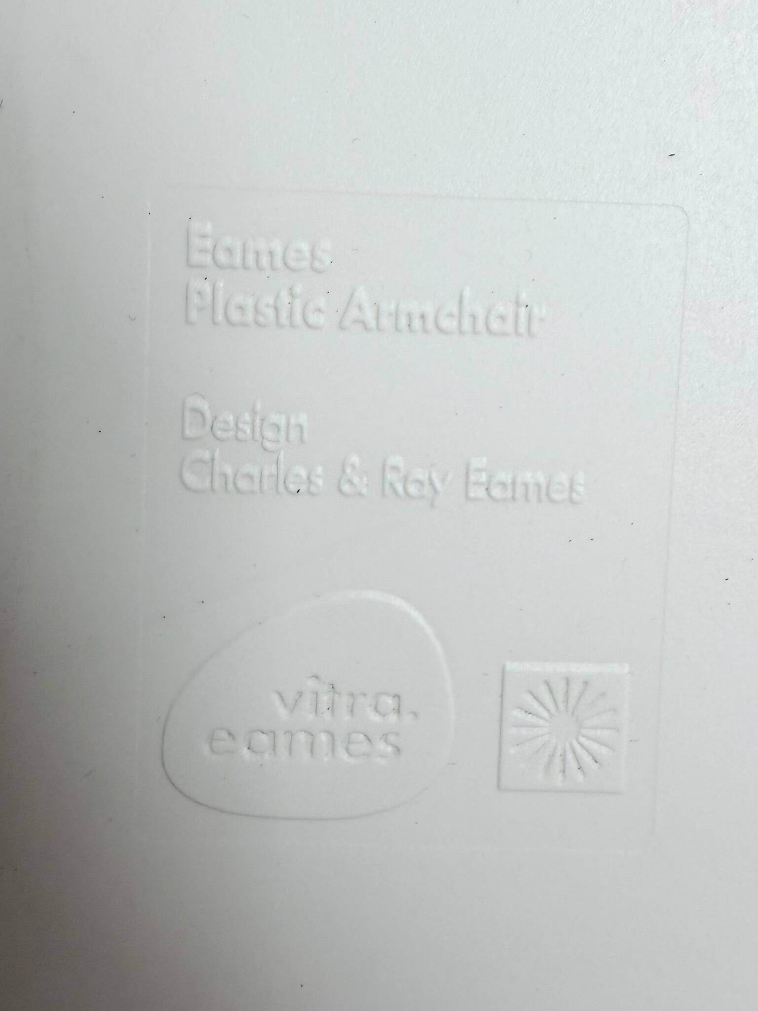 Fauteuil DAL par Charles et Ray Eames pour Vitra, années 2010.