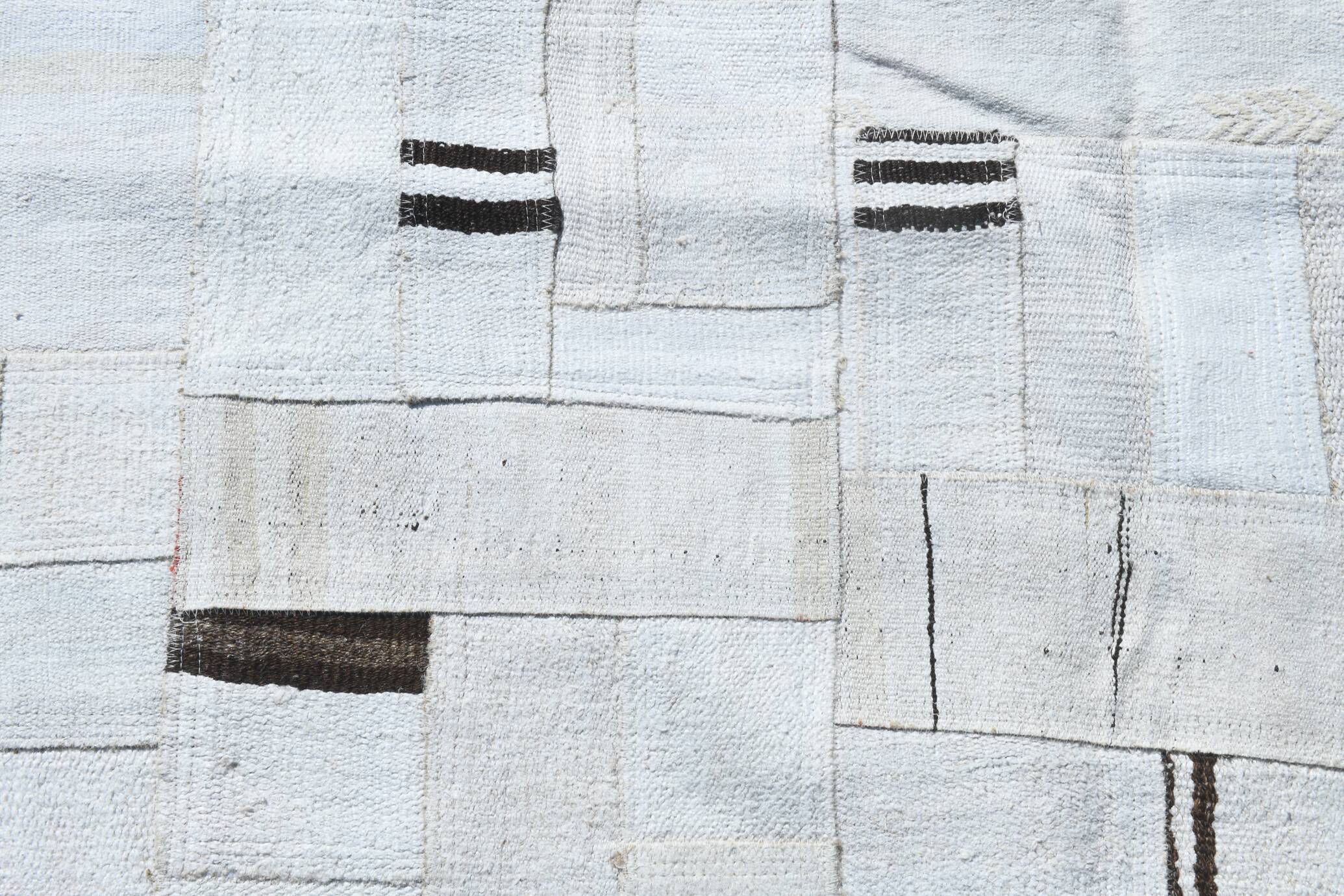 Off-White Neutral Vintage Kilim Rug For Living Room, 190x270 Cm