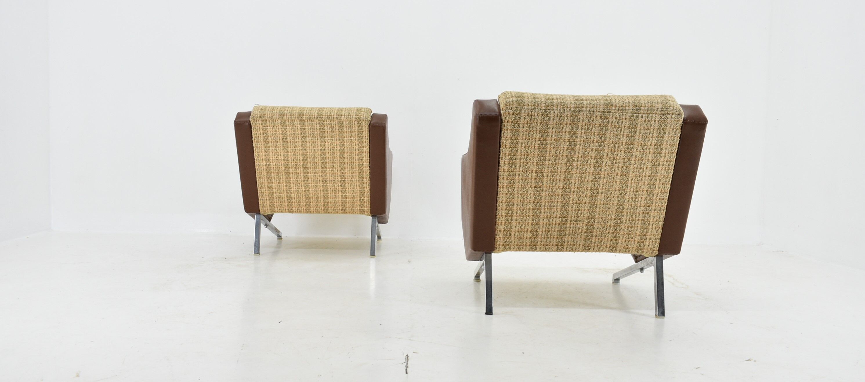 1960s pair of italian armchairs