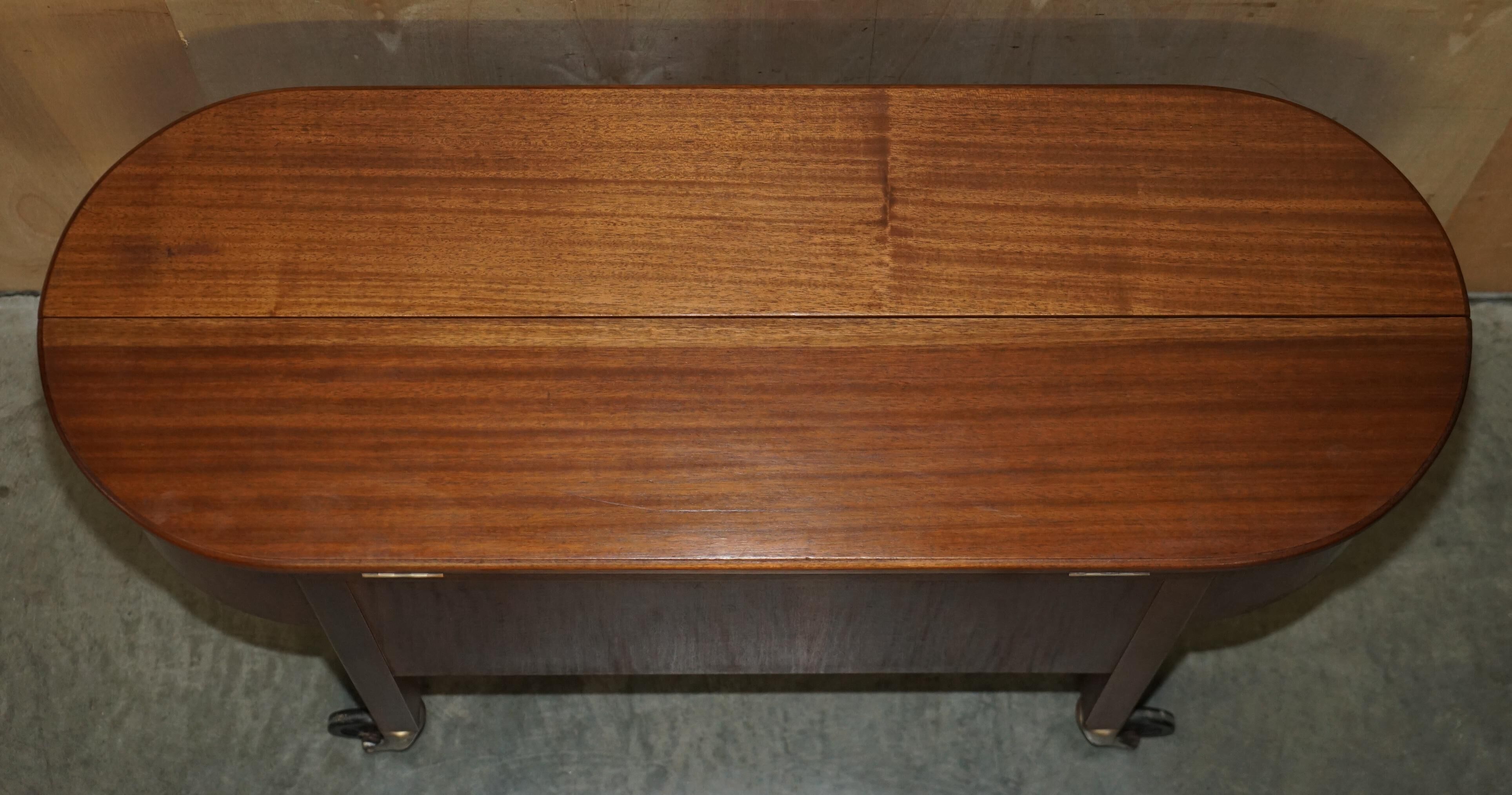 Bar vintage années 1930 sur roulettes
