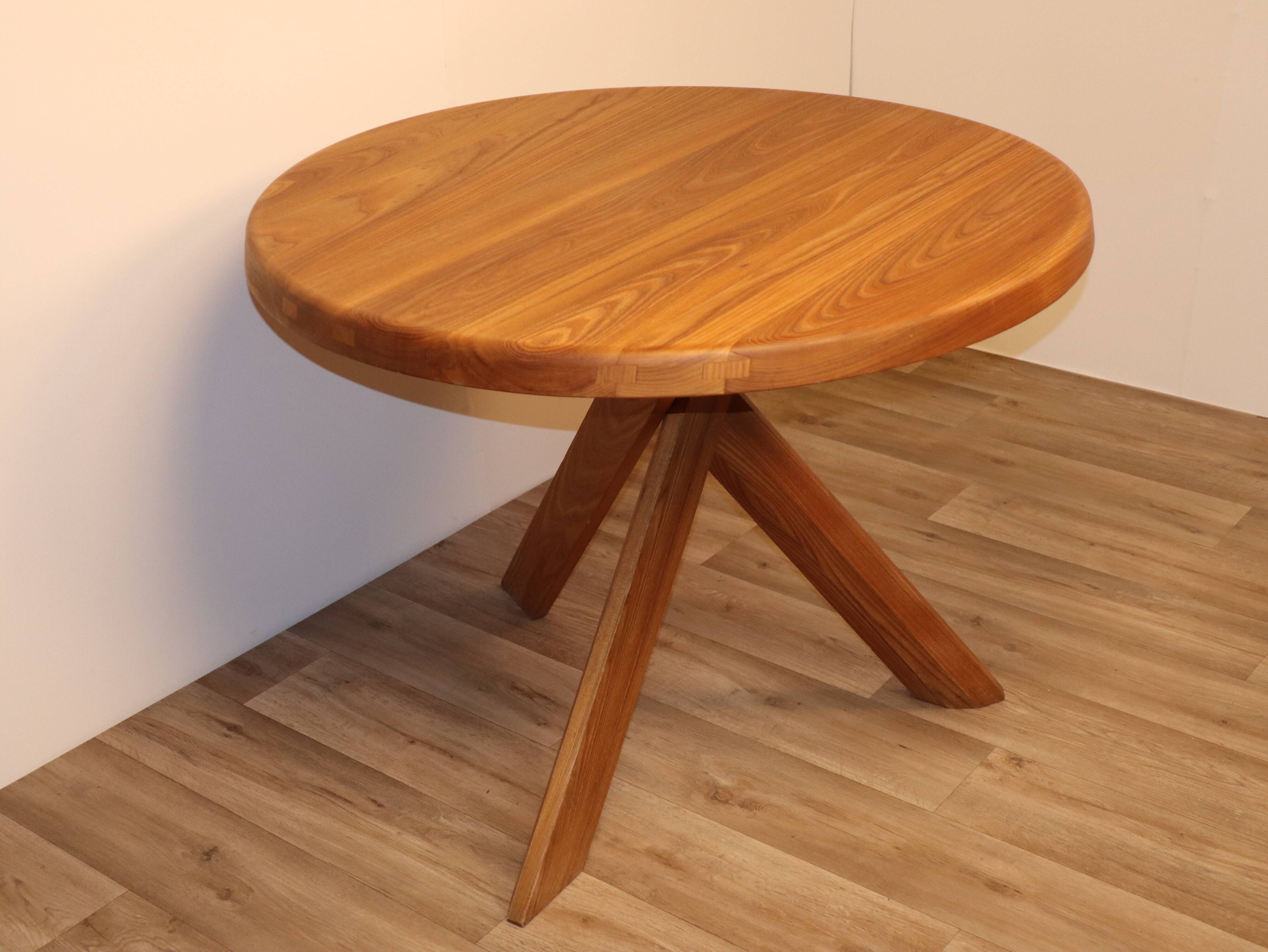 Dining table T21 edition Chapo model "Sfax"