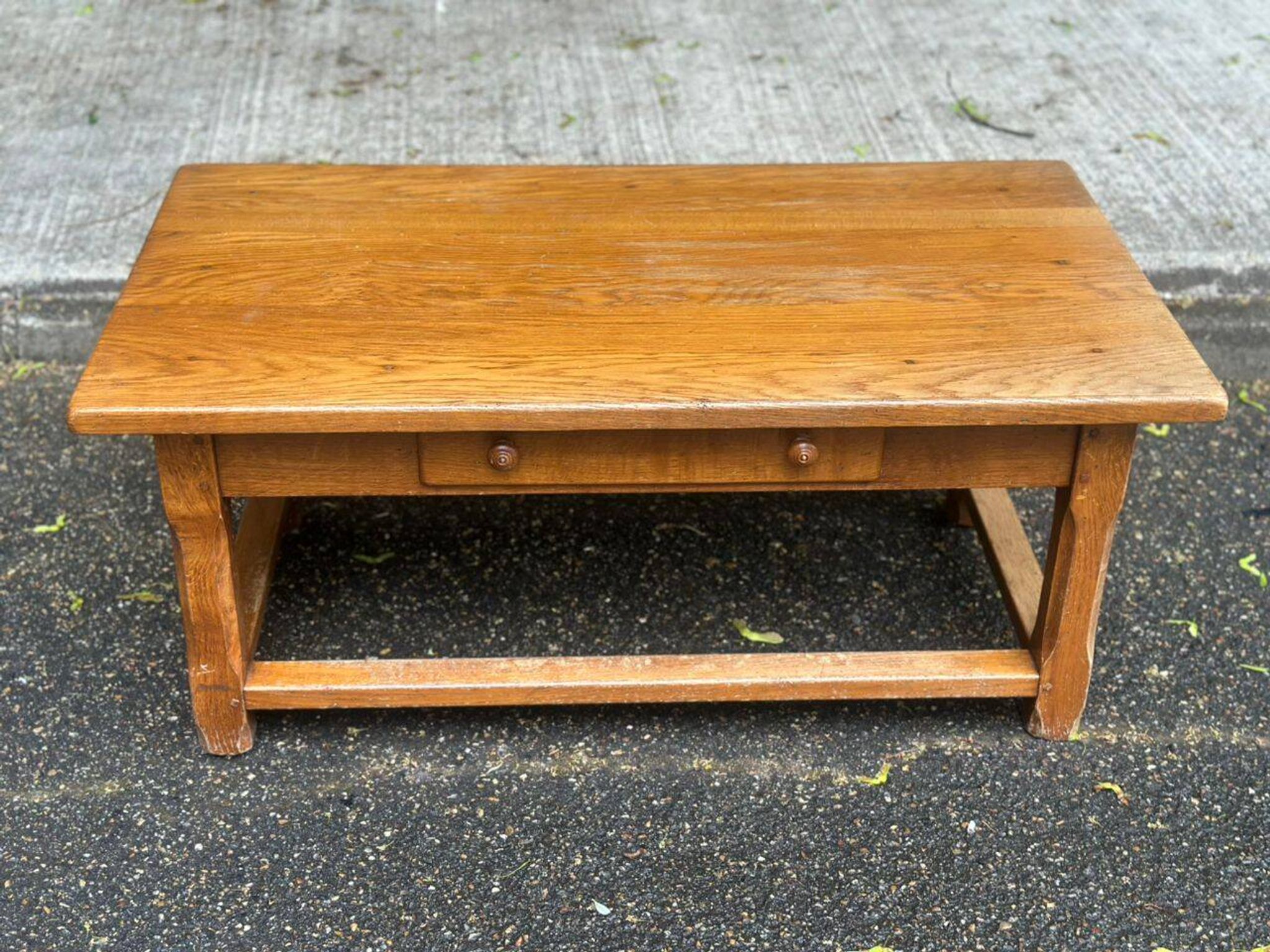 Table basse de ferme en chêne massif 1950 de 105cm