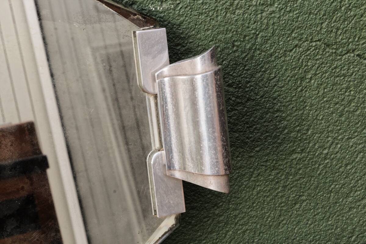 Plateau art déco en miroir biseauté, poignées chromées