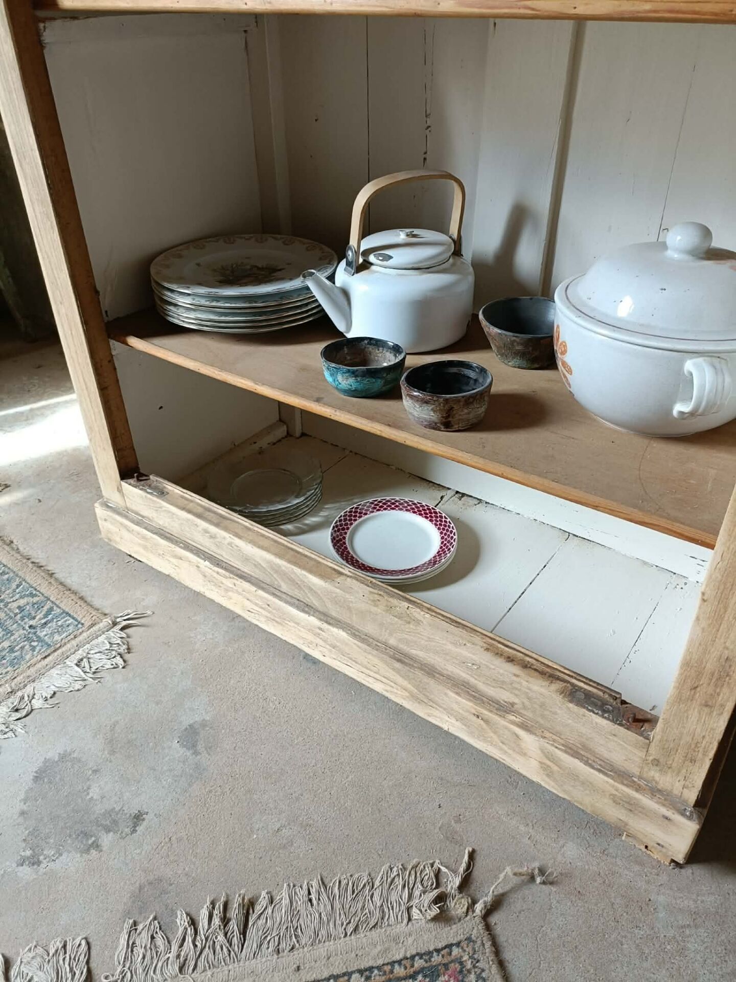 Buffet ouvert en bois 